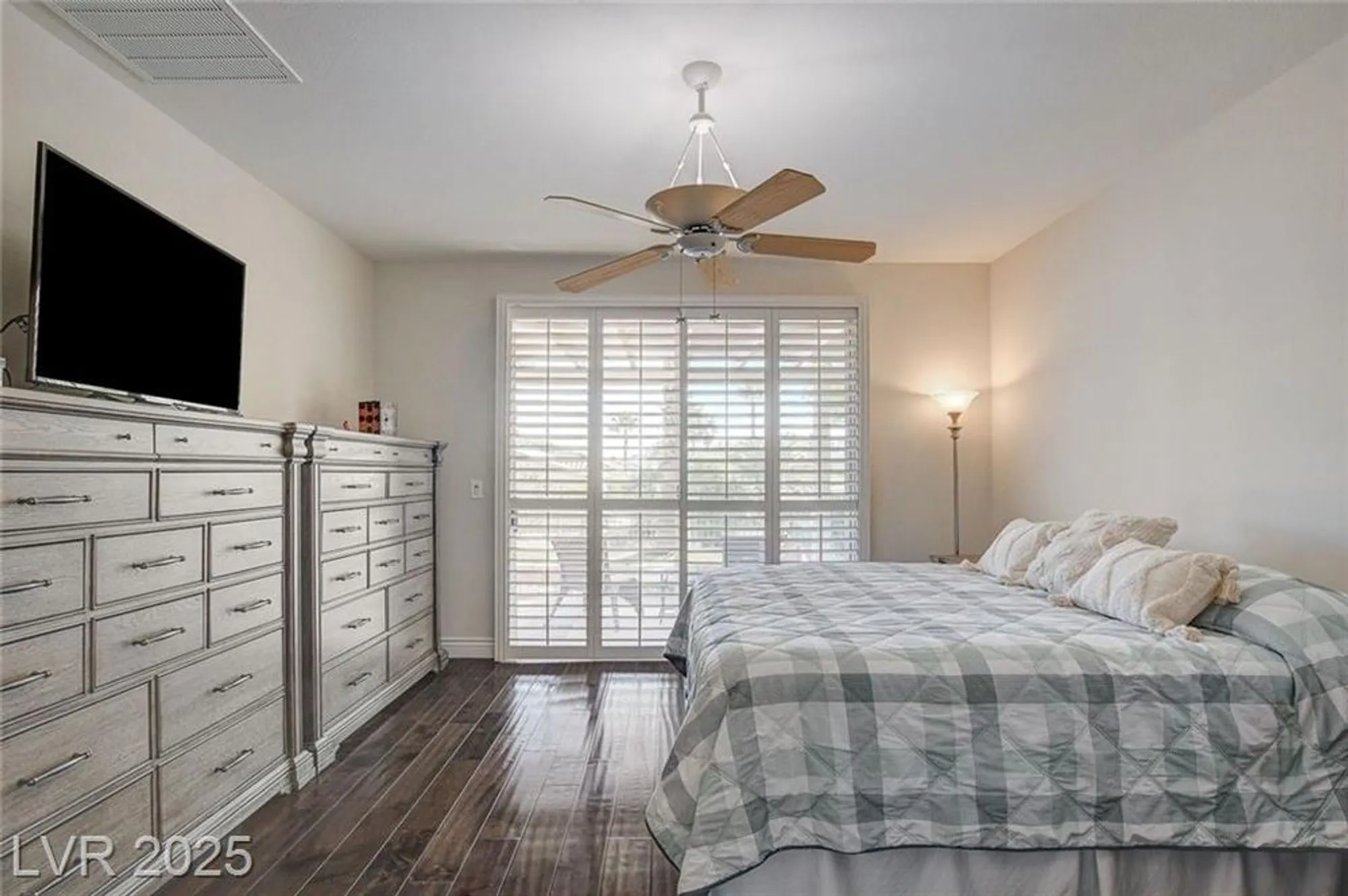 Property Slideshow image 32 of 47 | 10237 andante ct, Las Vegas, NV, 89135