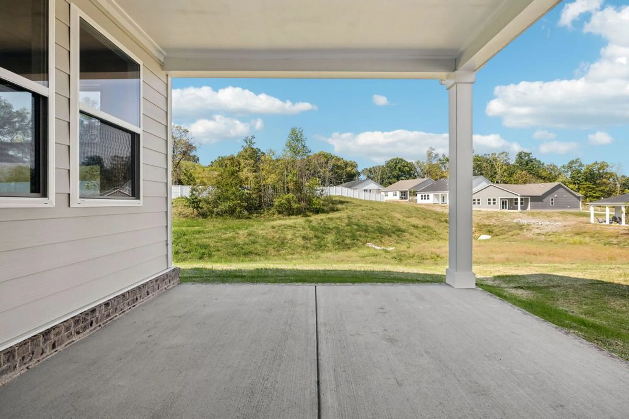 Property Slideshow image 43 of 50 | 360 stonehaus cir, Antioch, TN, 37013