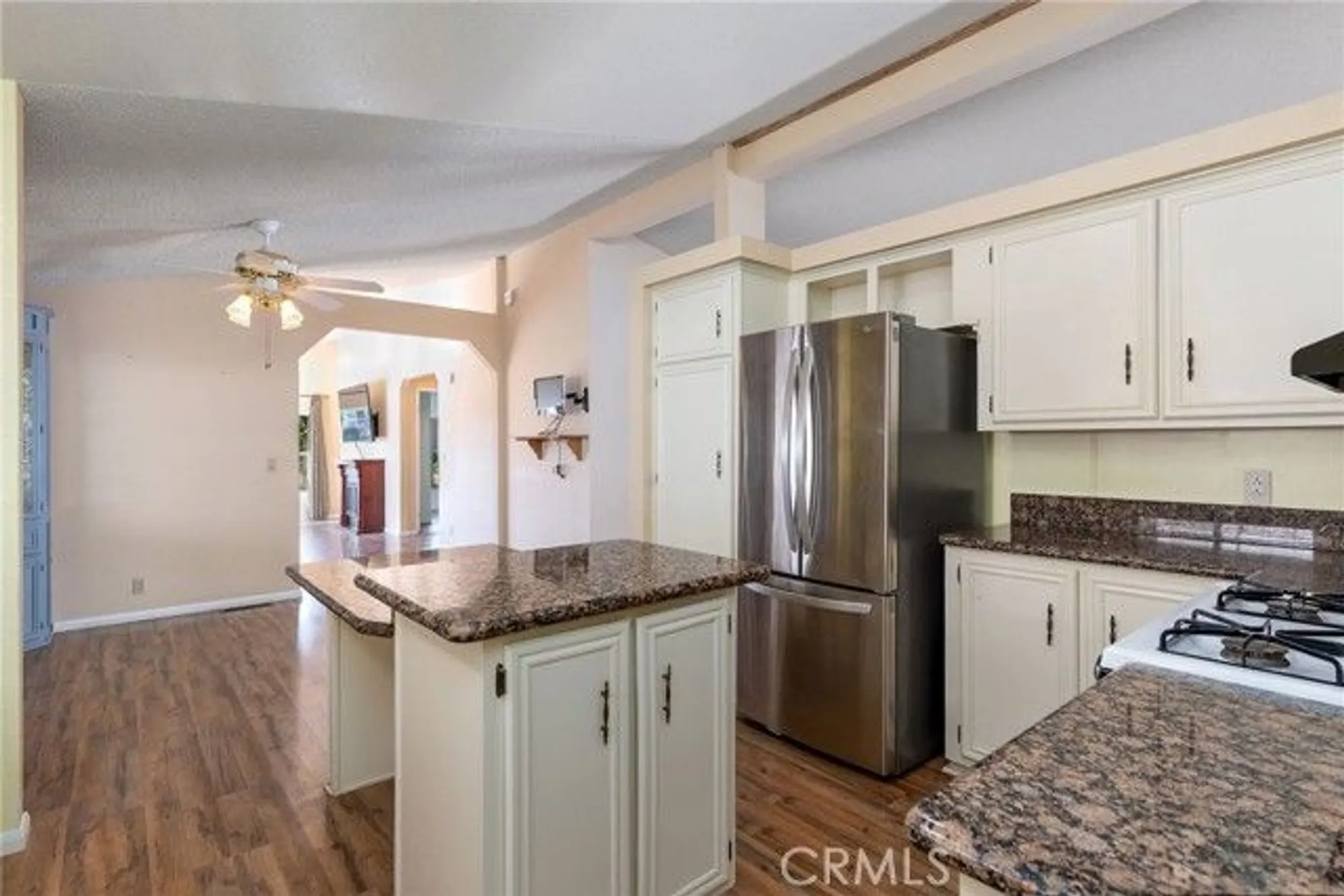 Property Slideshow image 12 of 44 | 38350 via taffia, Murrieta, CA, 92563
