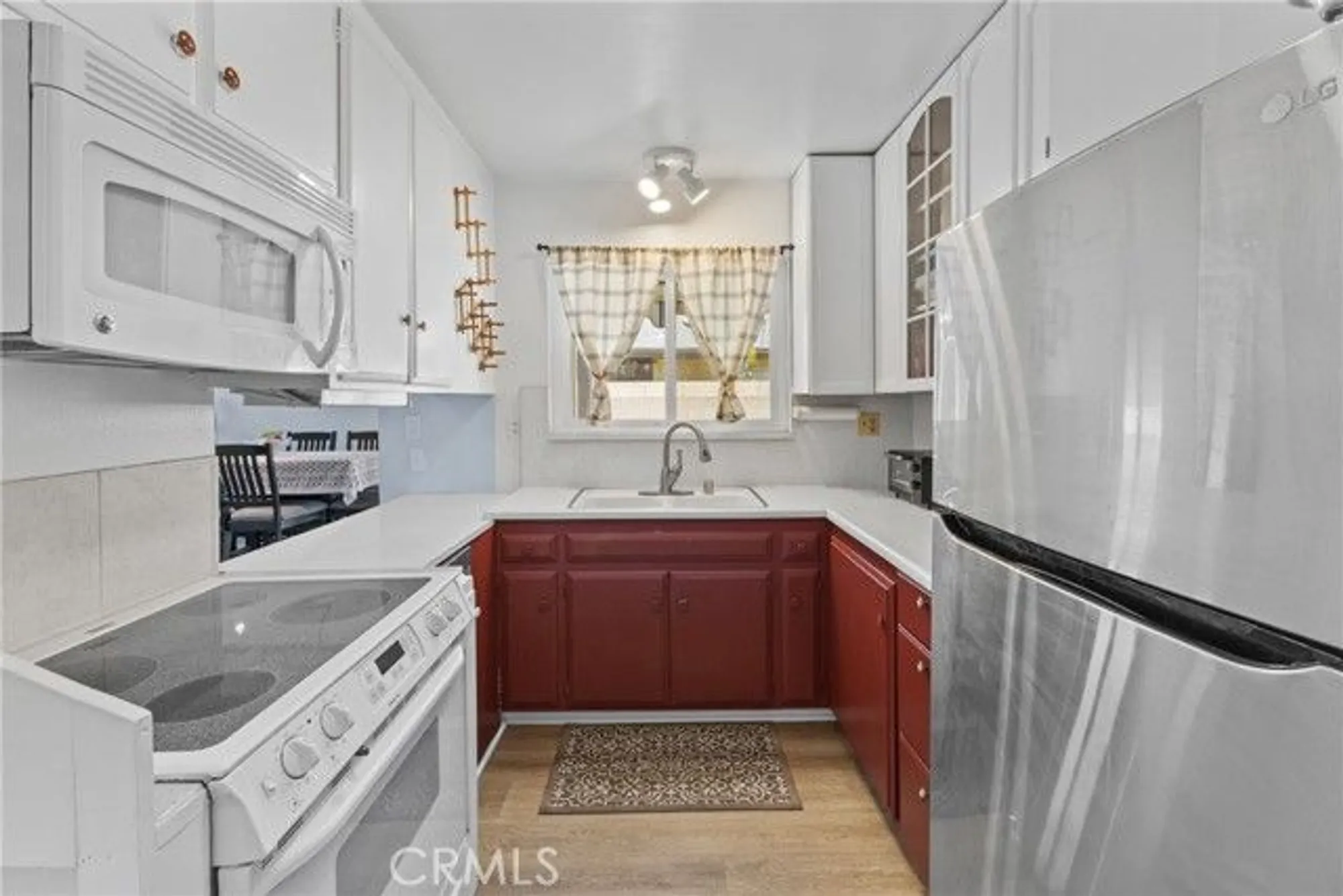 Property Slideshow image 9 of 41 | 541 shasta way, Hemet, CA, 92543