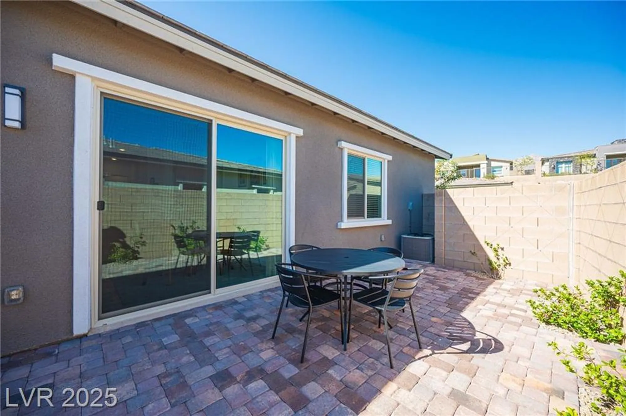 Property Slideshow image 14 of 46 | 932 belleforte ln, Las Vegas, NV, 89138