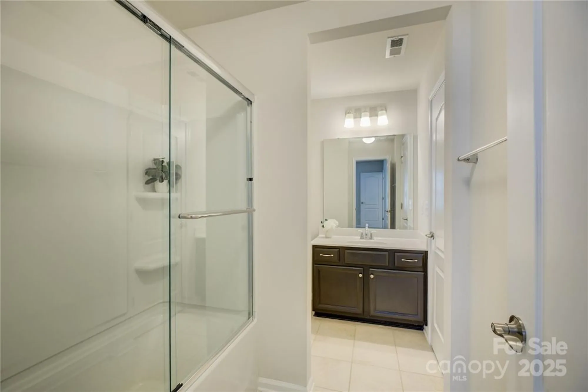 Property Slideshow image 34 of 48 | 15429 topanga dr, Charlotte, NC, 28278