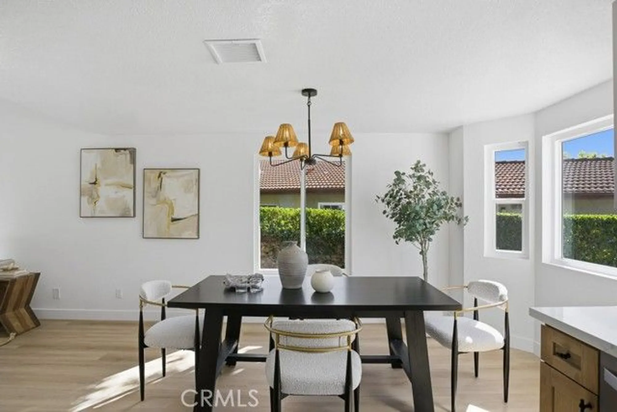 Property Slideshow image 14 of 52 | 1069 belleza st, Camarillo, CA, 93012