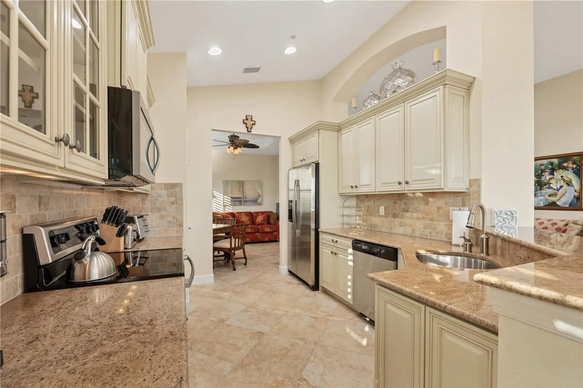 Property Slideshow image 9 of 44 | 4746 club dr # 202, Port Charlotte, FL, 33953