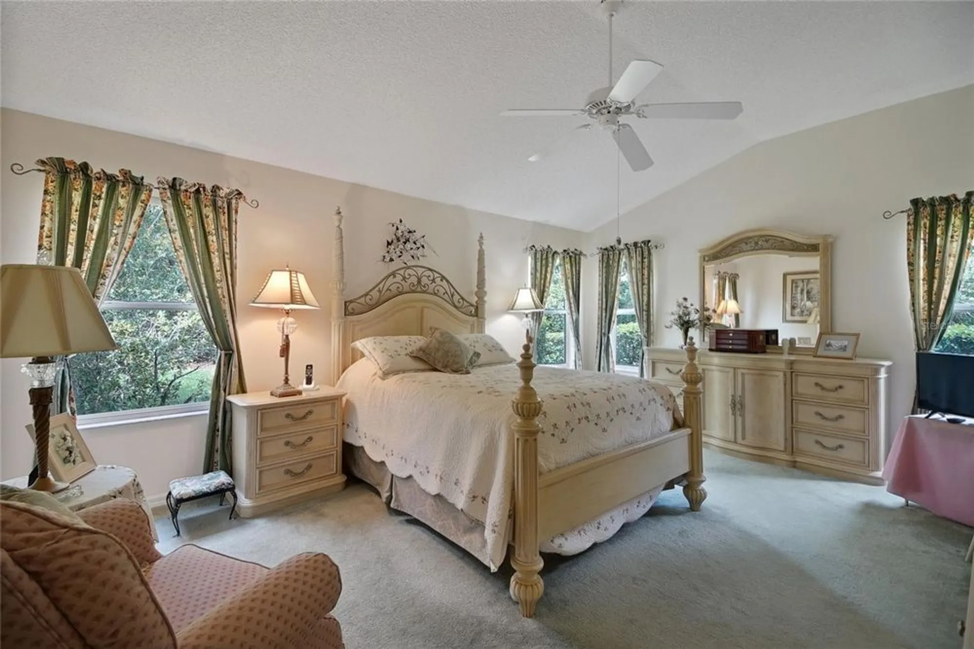 Property Slideshow image 16 of 46 | 9213 se 172nd santee pl, The Villages, FL, 32162