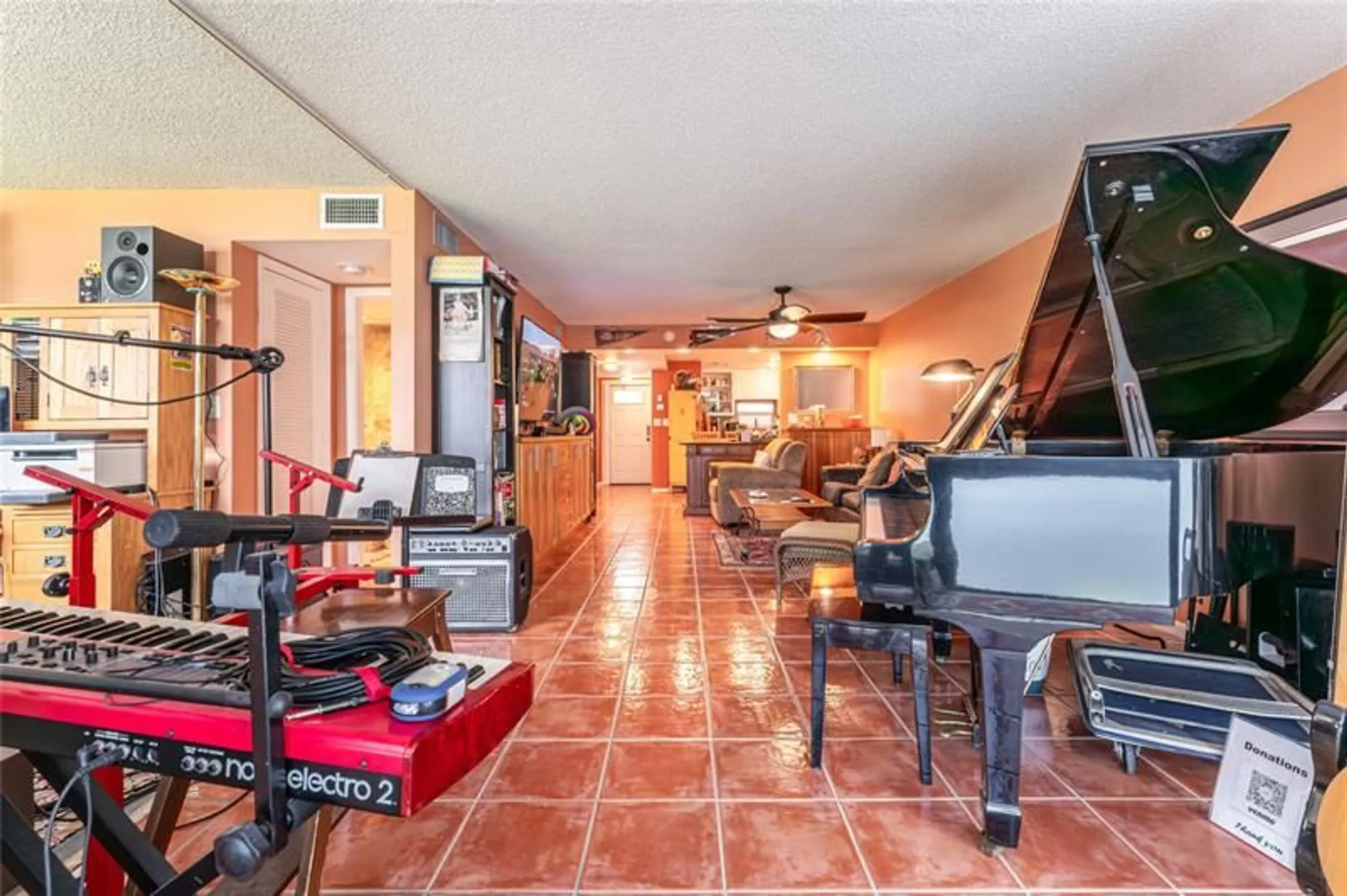Property Slideshow image 10 of 55 | 820 s hollybrook dr 101, Pembroke Pines, FL, 33025