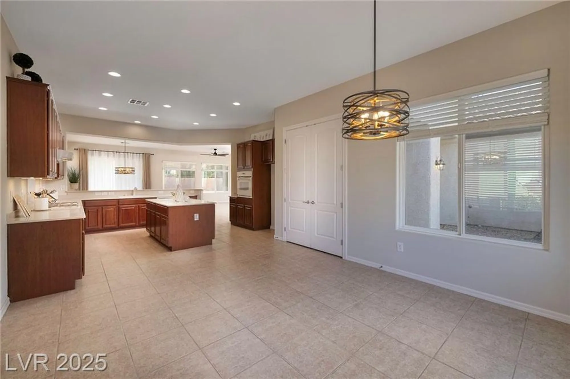 Property Slideshow image 20 of 53 | 2156 twin falls dr, Henderson, NV, 89044