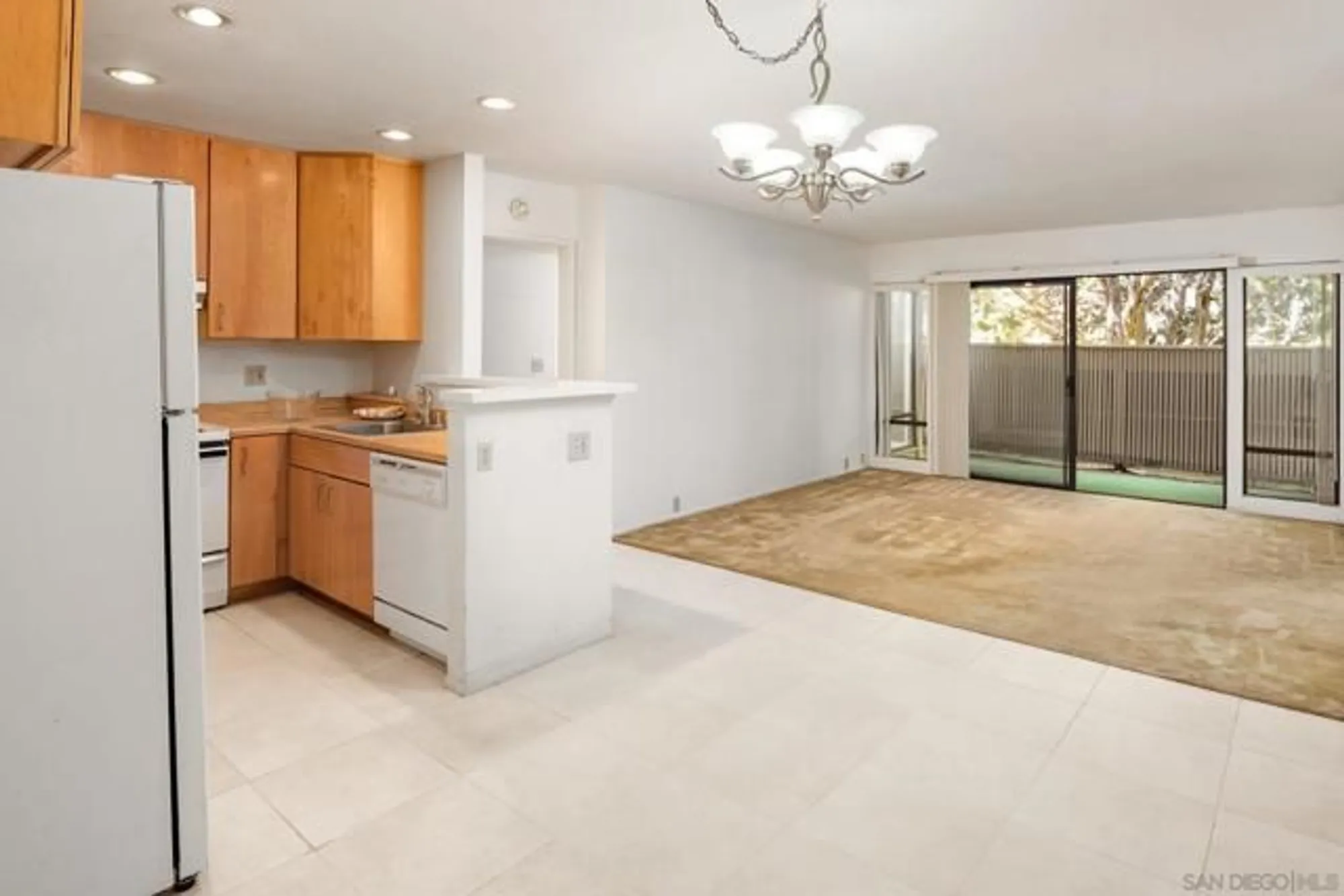 Property Slideshow image 4 of 28 | 12565 oaks north dr 115, San Diego, CA, 92128