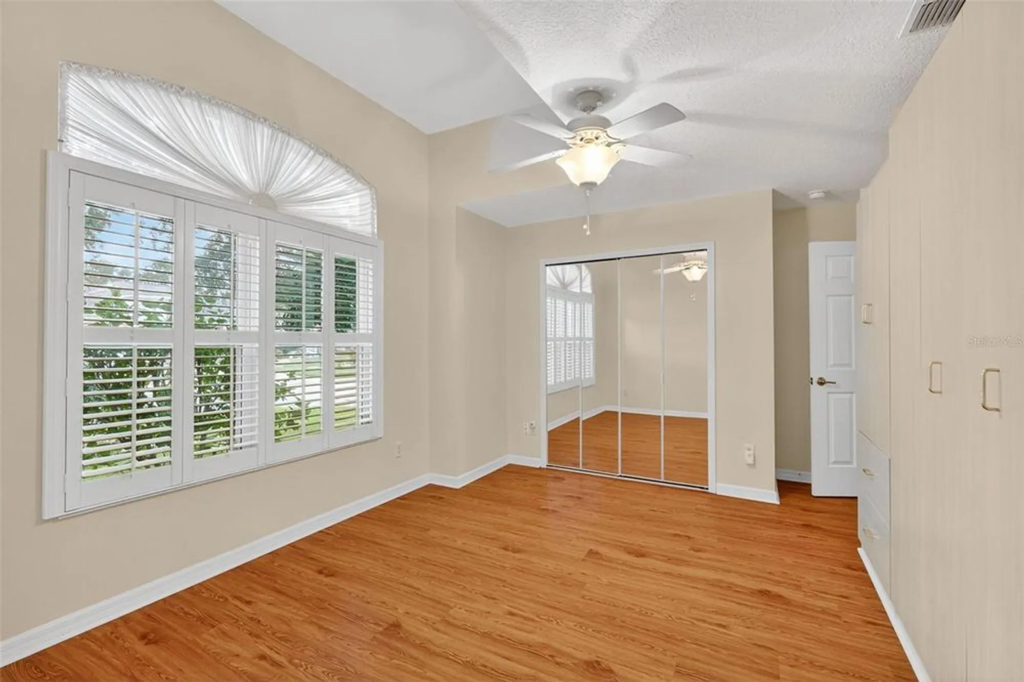 Property Slideshow image 23 of 41 | 4822 sawgrass lake cir, Leesburg, FL, 34748