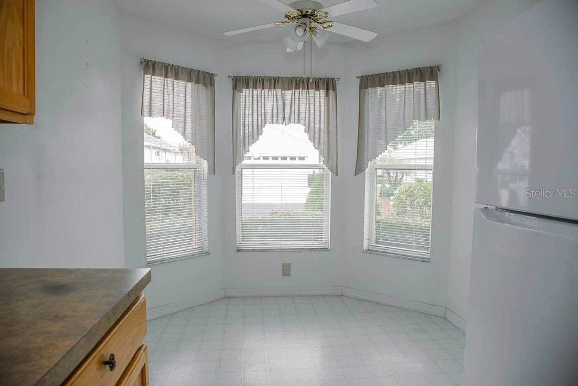 Property Slideshow image 7 of 51 | 260 lake suzanne dr, Lake Wales, FL, 33859