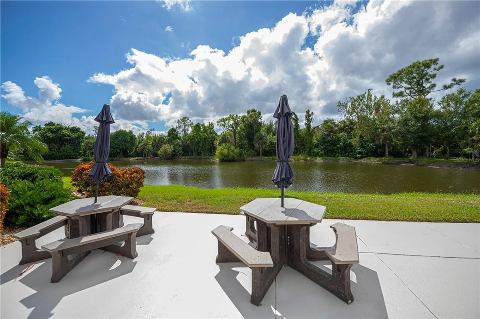 Property Slideshow image 43 of 58 | 425 cypress forest dr, Englewood, FL, 34223