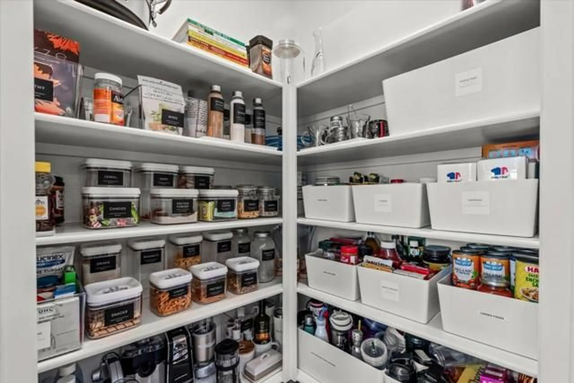 Property Slideshow image 12 of 71 | 42940 ascona ln, Indio, CA, 92203