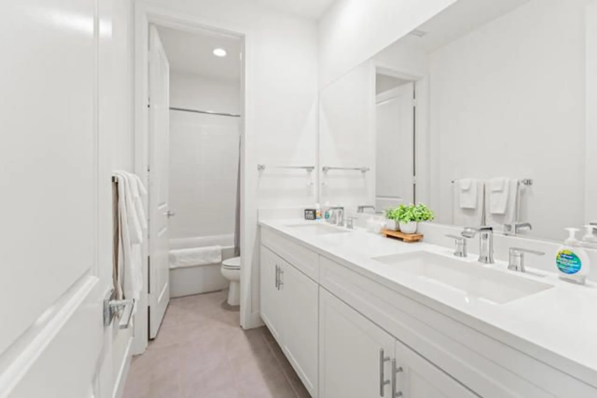 Property Slideshow image 11 of 33 | 43241 pietra ct, Indio, CA, 92203