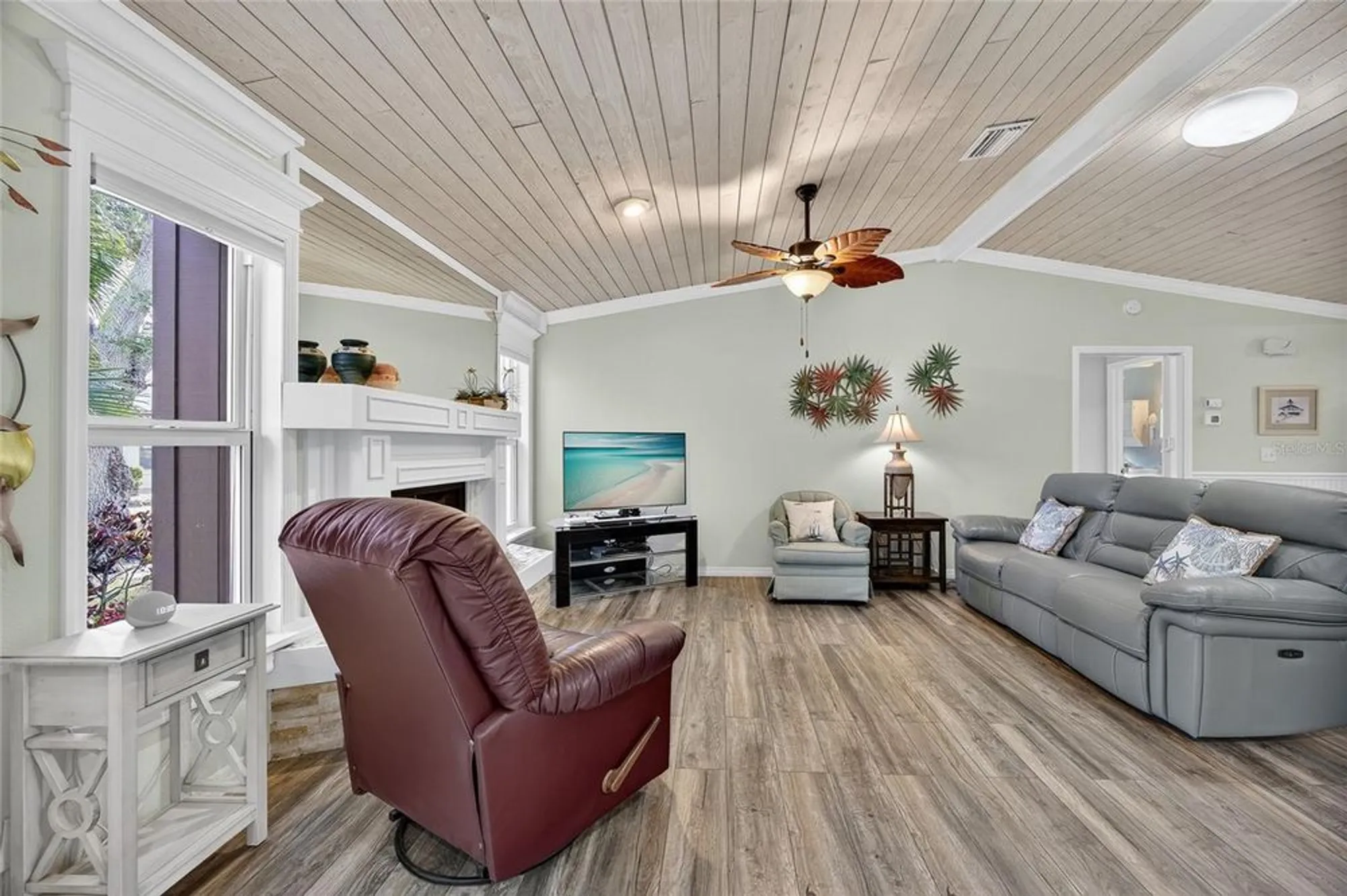 Property Slideshow image 3 of 40 | 612 chestnut ln # 100, Englewood, FL, 34223