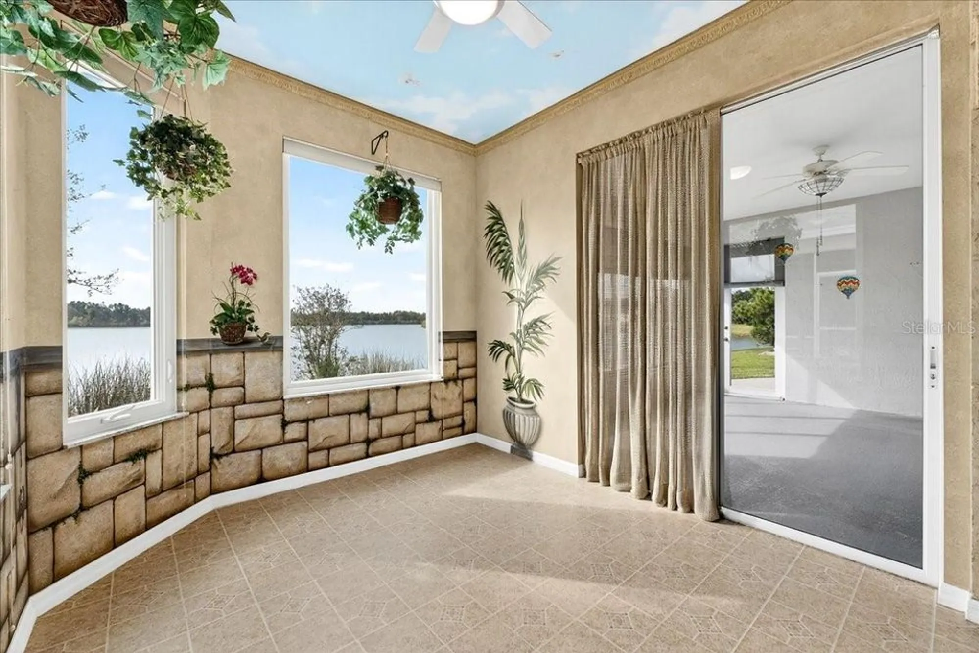 Property Slideshow image 21 of 53 | 4220 windchime ln, Lakeland, FL, 33811