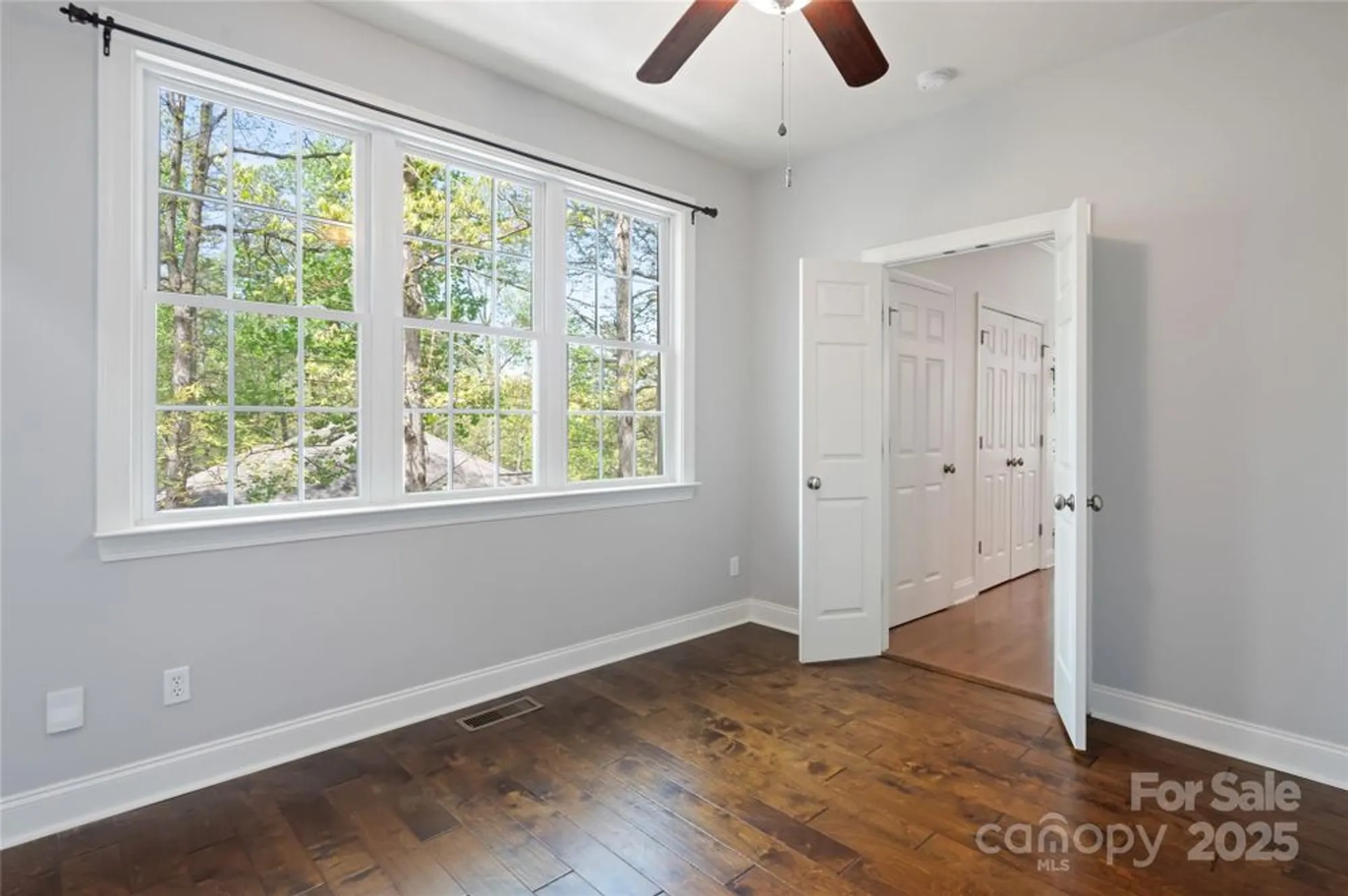 Property Slideshow image 16 of 42 | 11 larue ct, Biltmore Lake, NC, 28715