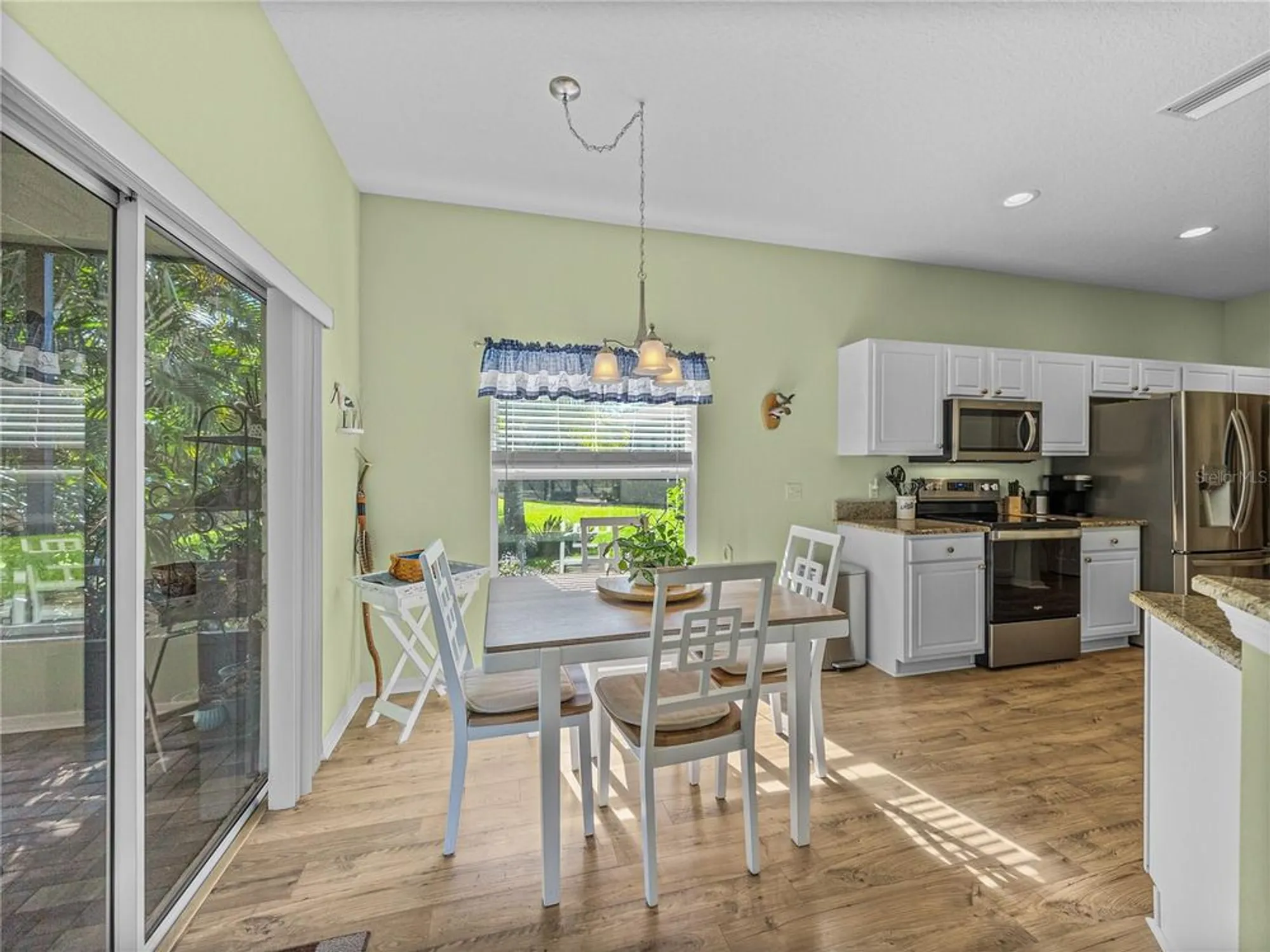 Property Slideshow image 23 of 100 | 4184 aberdeen ln, Lake Wales, FL, 33859