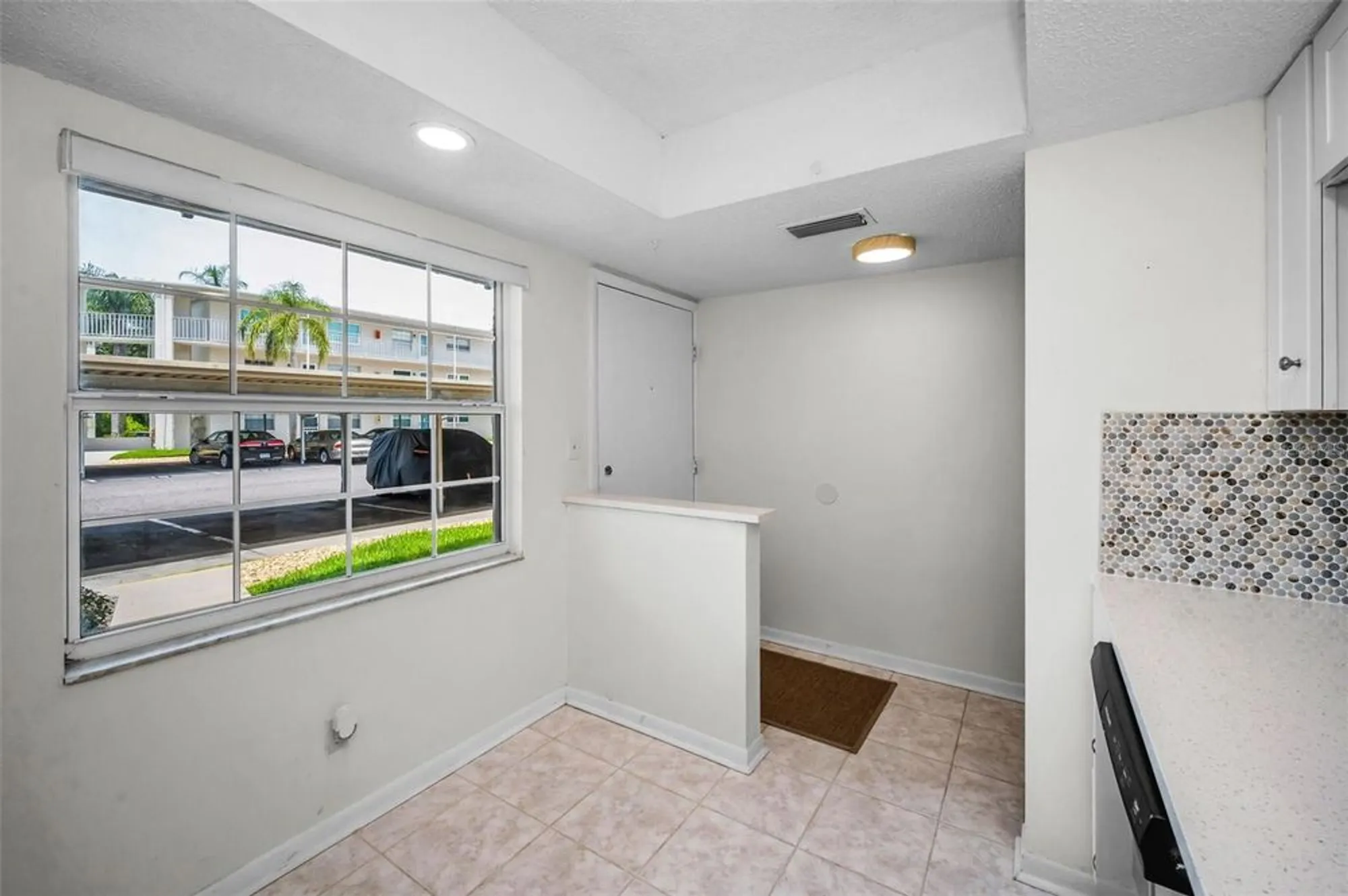 Property Slideshow image 8 of 59 | 970 virginia st 109, Dunedin, FL, 34698