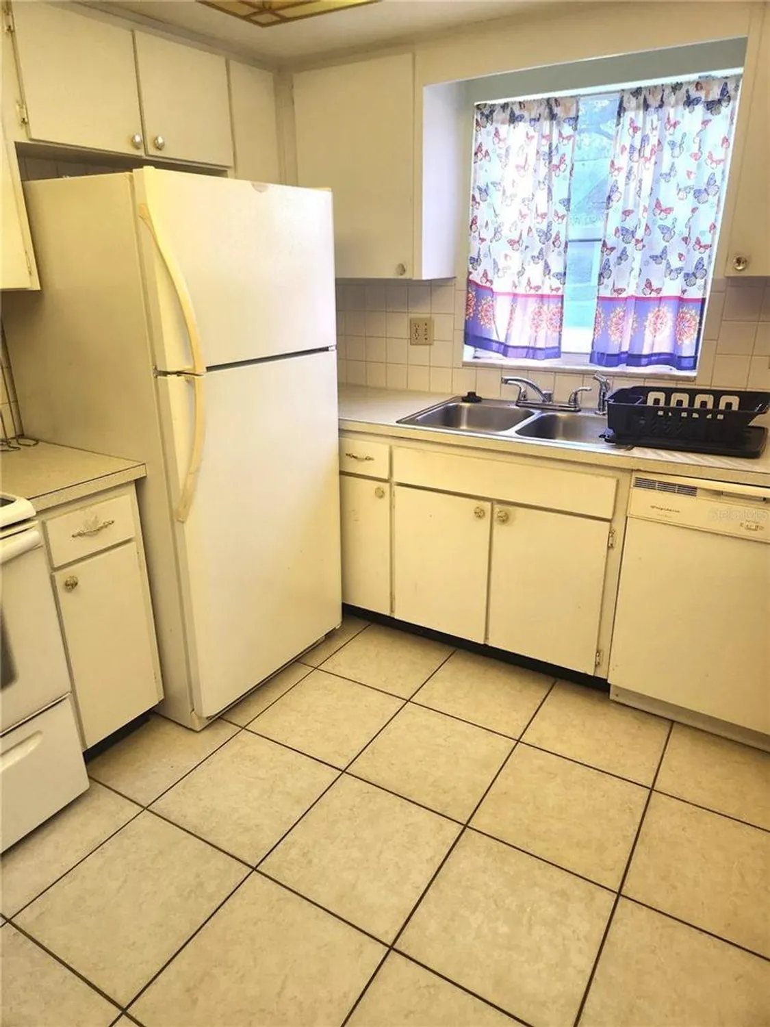 Property Slideshow image 8 of 28 | 1250 s pinellas ave 506, Tarpon Springs, FL, 34689