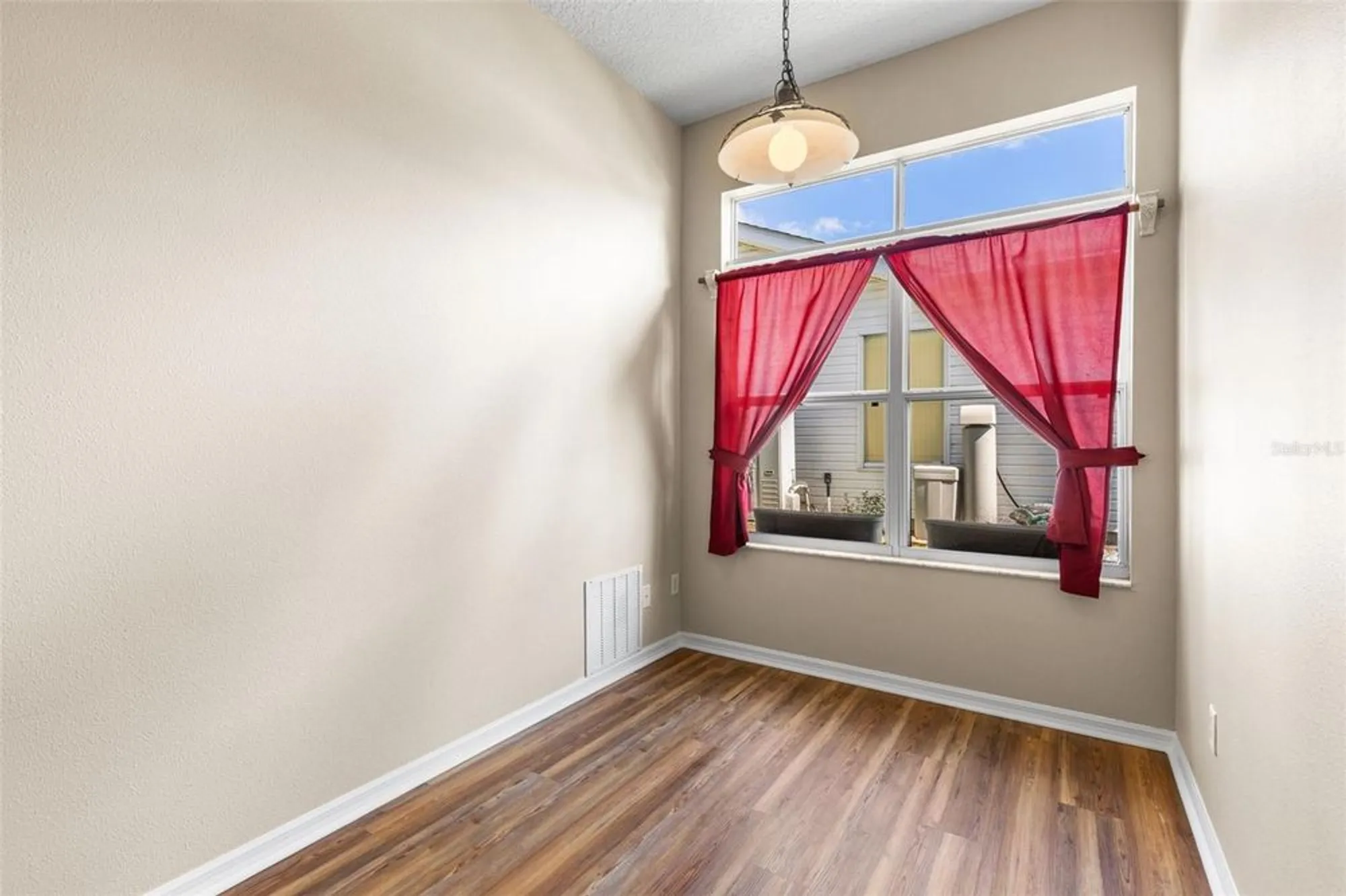 Property Slideshow image 9 of 51 | 3644 plantation blvd, Leesburg, FL, 34748