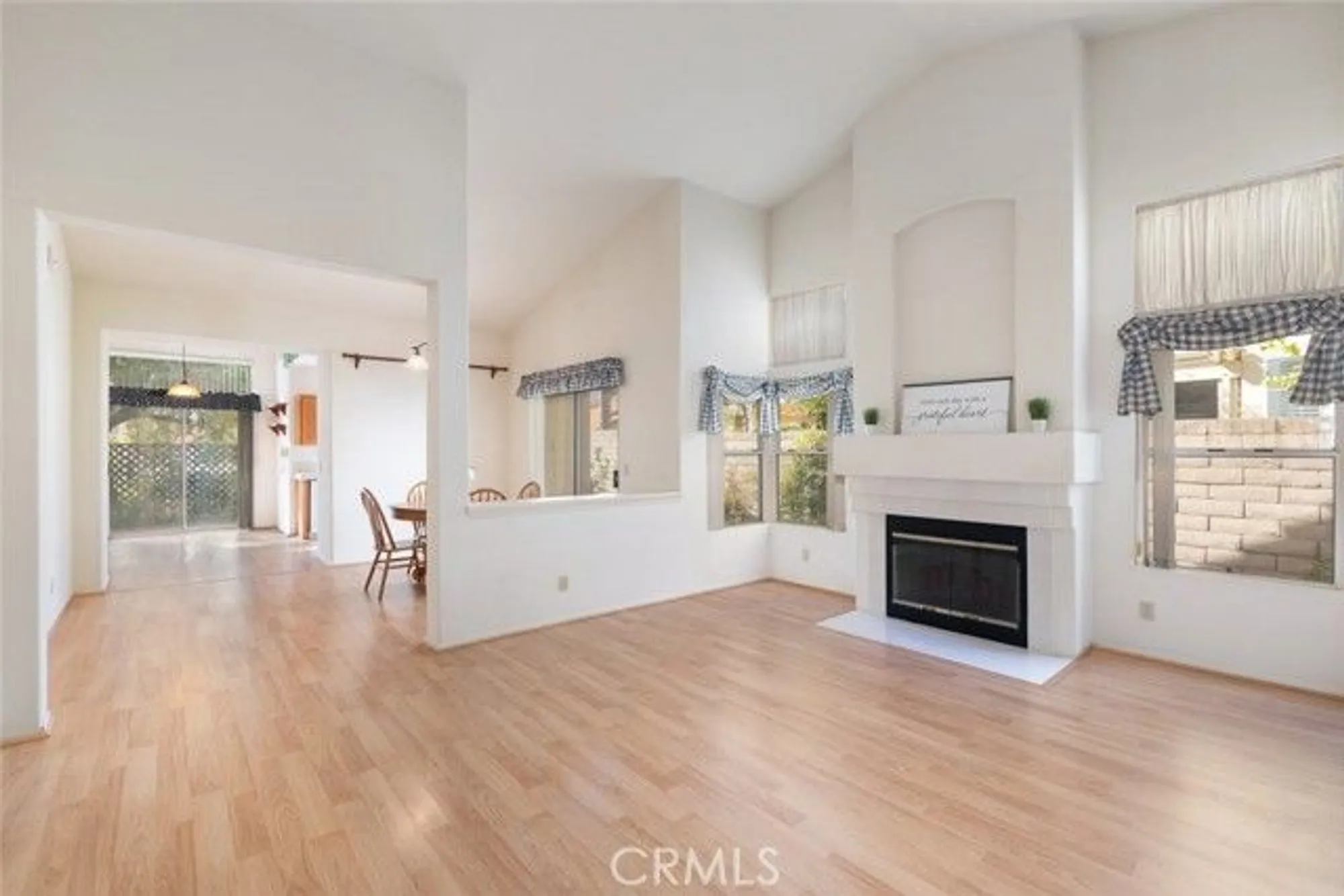 Property Slideshow image 8 of 56 | 40493 via estrada, Murrieta, CA, 92562