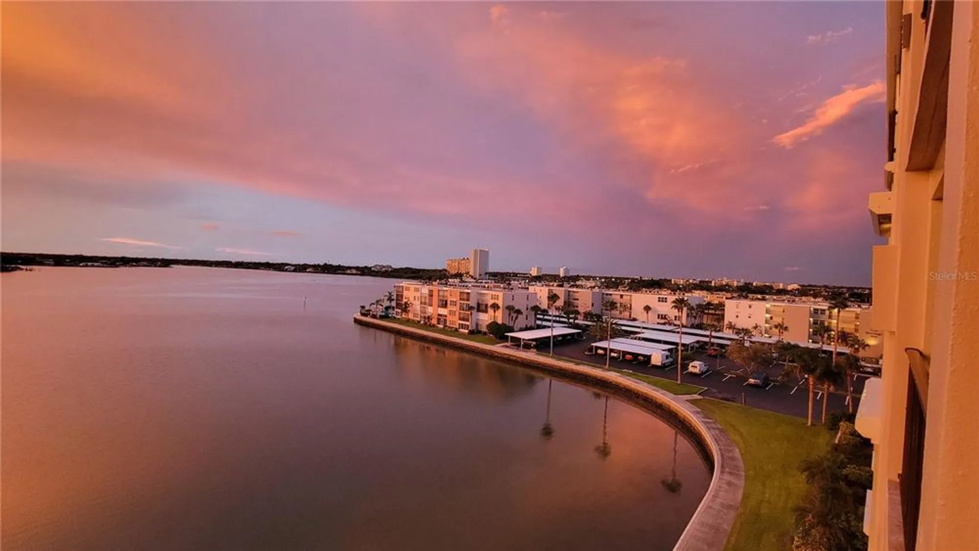 Property Slideshow image 5 of 100 | 7700 sun island dr 608, South Pasadena, FL, 33707