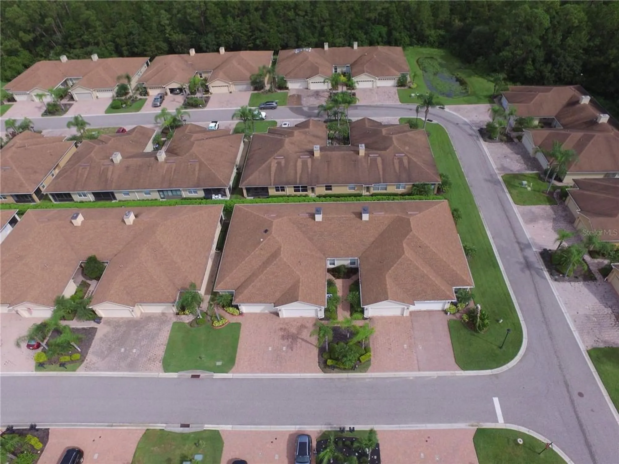 Property Slideshow image 32 of 68 | 1613 linz ct, Winter Haven, FL, 33884