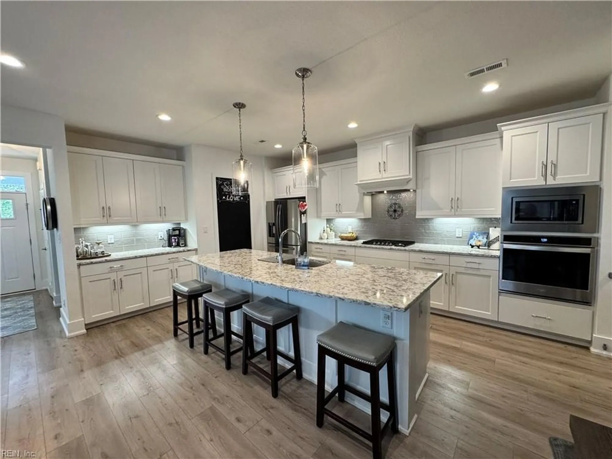 Property Slideshow image 5 of 25 | 110 creek ln, Suffolk, VA, 23435