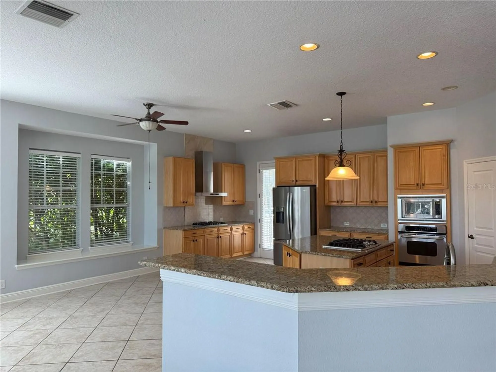 Property Slideshow image 19 of 100 | 625 mirabay blvd, Apollo Beach, FL, 33572