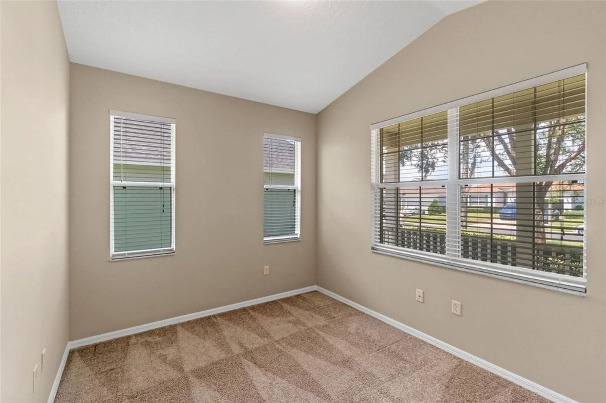 Property Slideshow image 30 of 63 | 890 summit greens blvd, Clermont, FL, 34711