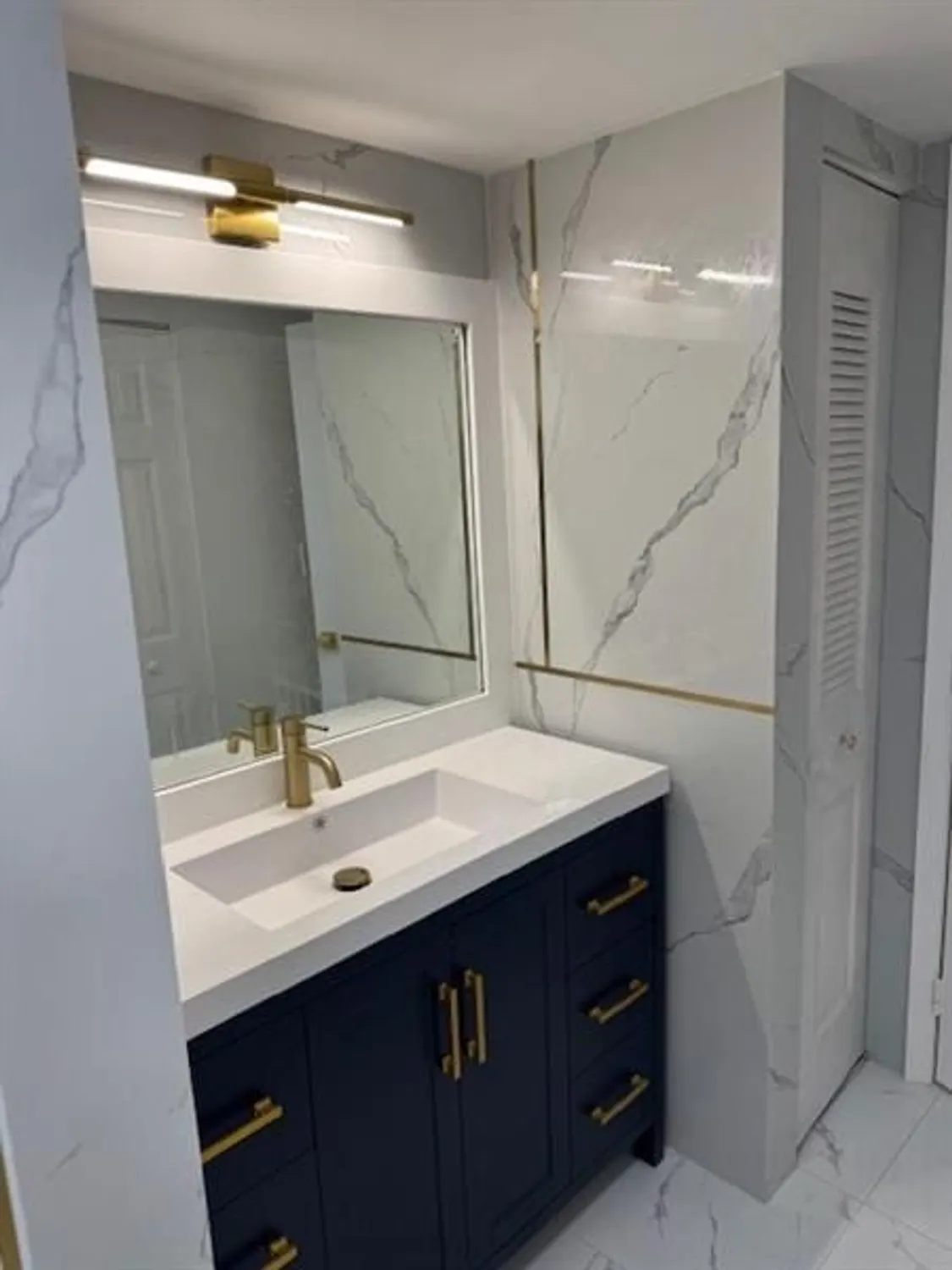 Property Slideshow image 13 of 27 | 6051 nw 61st ave 205, Tamarac, FL, 33319