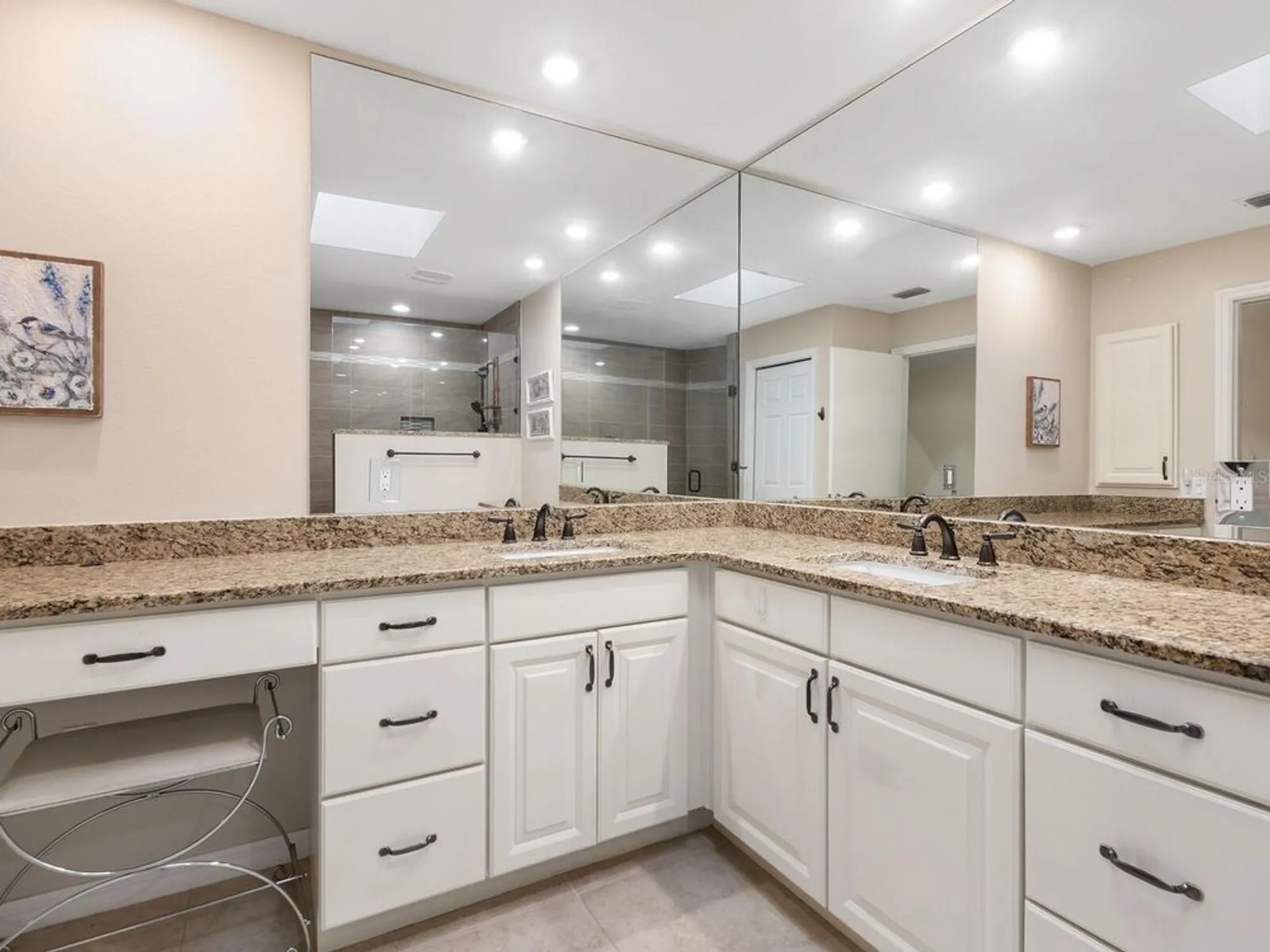 Property Slideshow image 25 of 44 | 4004 wilshire cir 89, Sarasota, FL, 34238