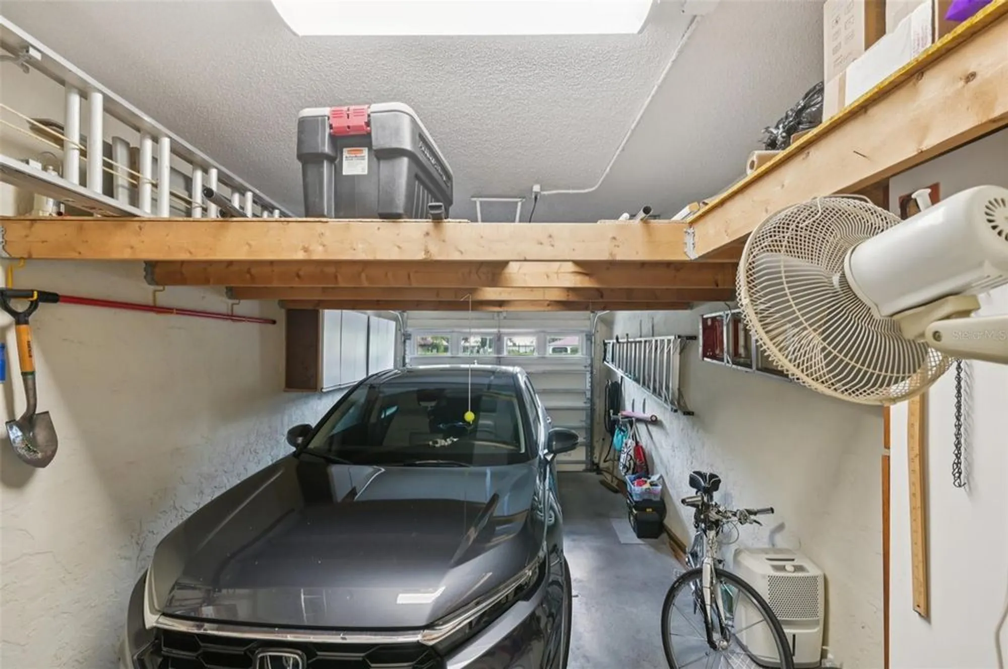 Property Slideshow image 38 of 42 | 5588 golf pointe dr # 1, Sarasota, FL, 34243