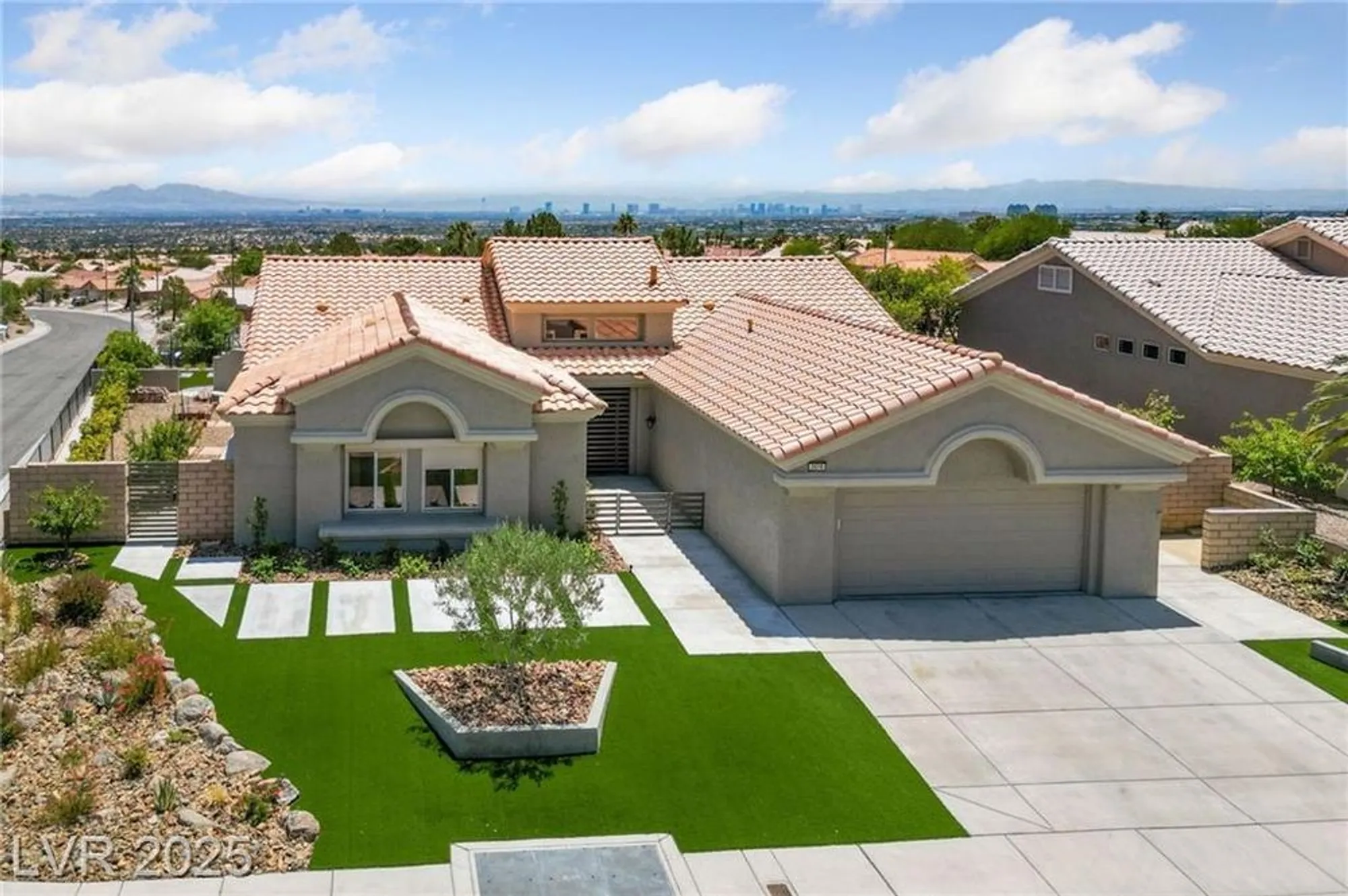 Property Slideshow image 6 of 69 | 2616 faiss dr, Las Vegas, NV, 89134