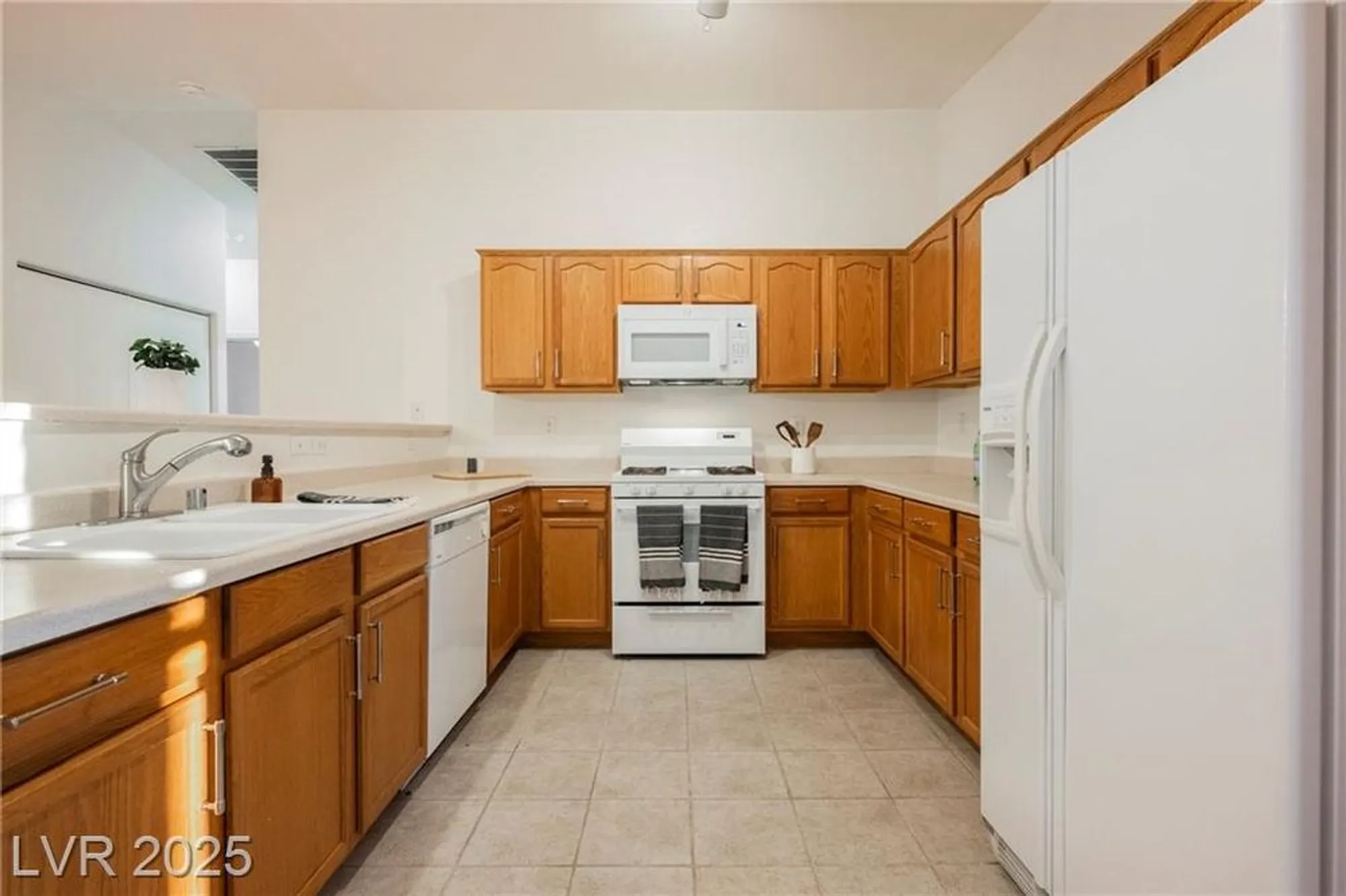Property Slideshow image 2 of 22 | 4960 mascaro dr, Las Vegas, NV, 89122