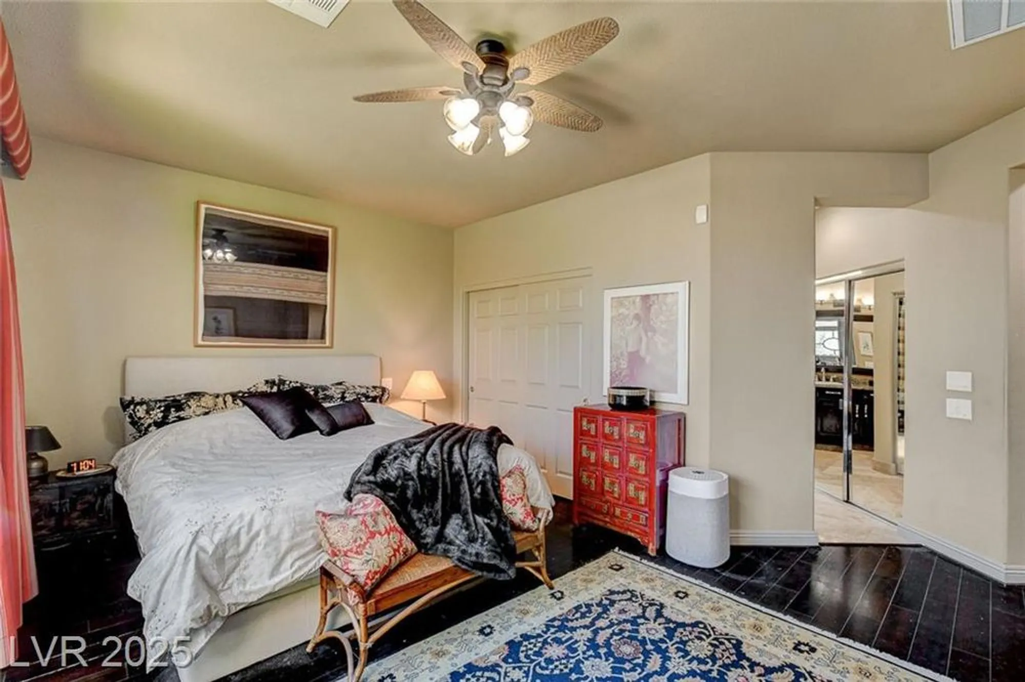 Property Slideshow image 28 of 56 | 5152 vincitor st, Las Vegas, NV, 89135