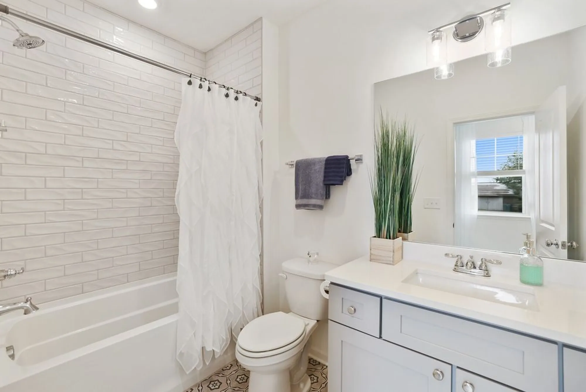 Property Slideshow image 8 of 57 | 425 multrees pl, Smyrna, TN, 37167