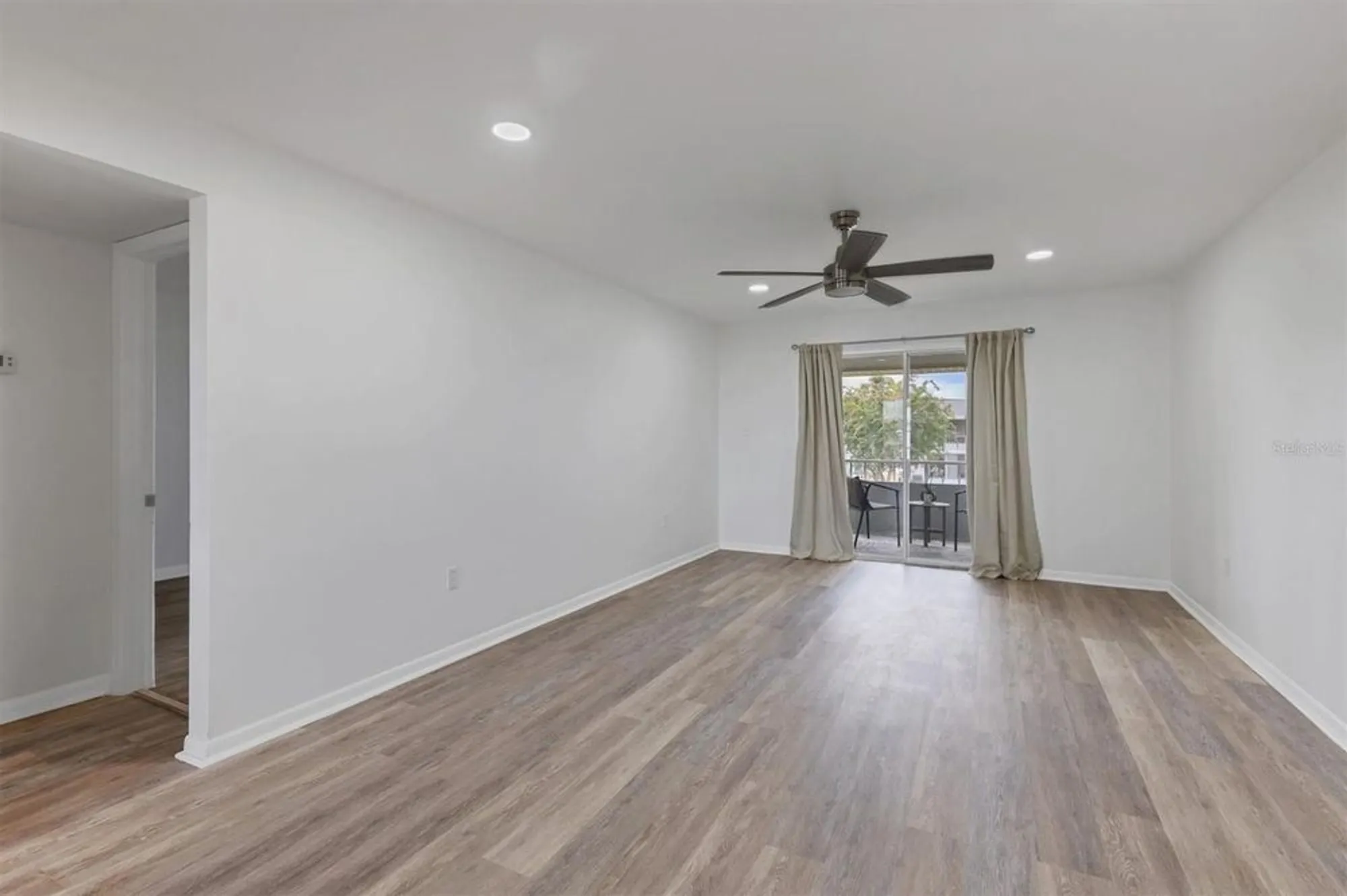Property Slideshow image 8 of 29 | 102 46th avenue ter w apt 402, Bradenton, FL, 34207