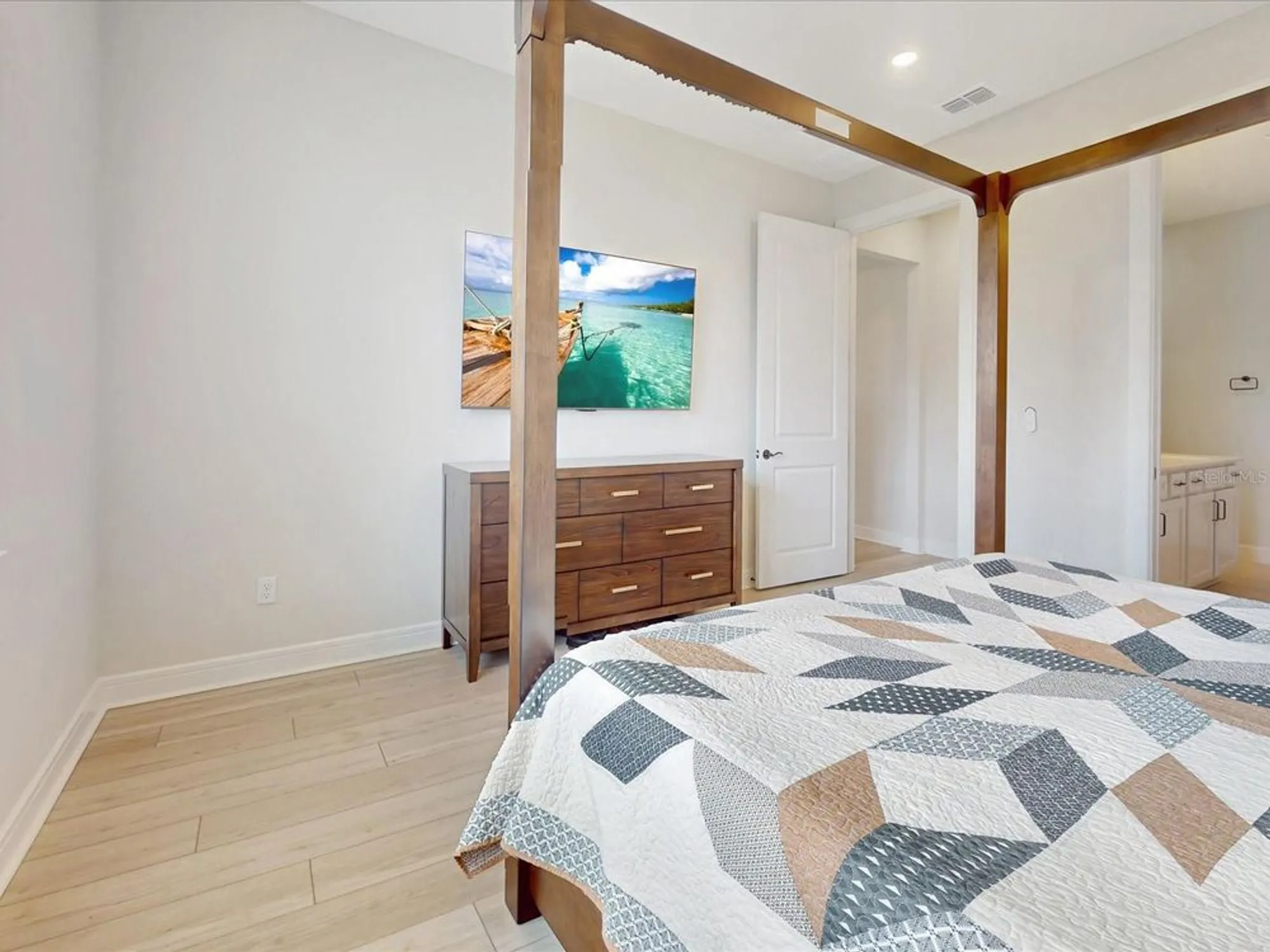 Property Slideshow image 20 of 49 | 6354 shimmering shores ln, Saint Cloud, FL, 34771