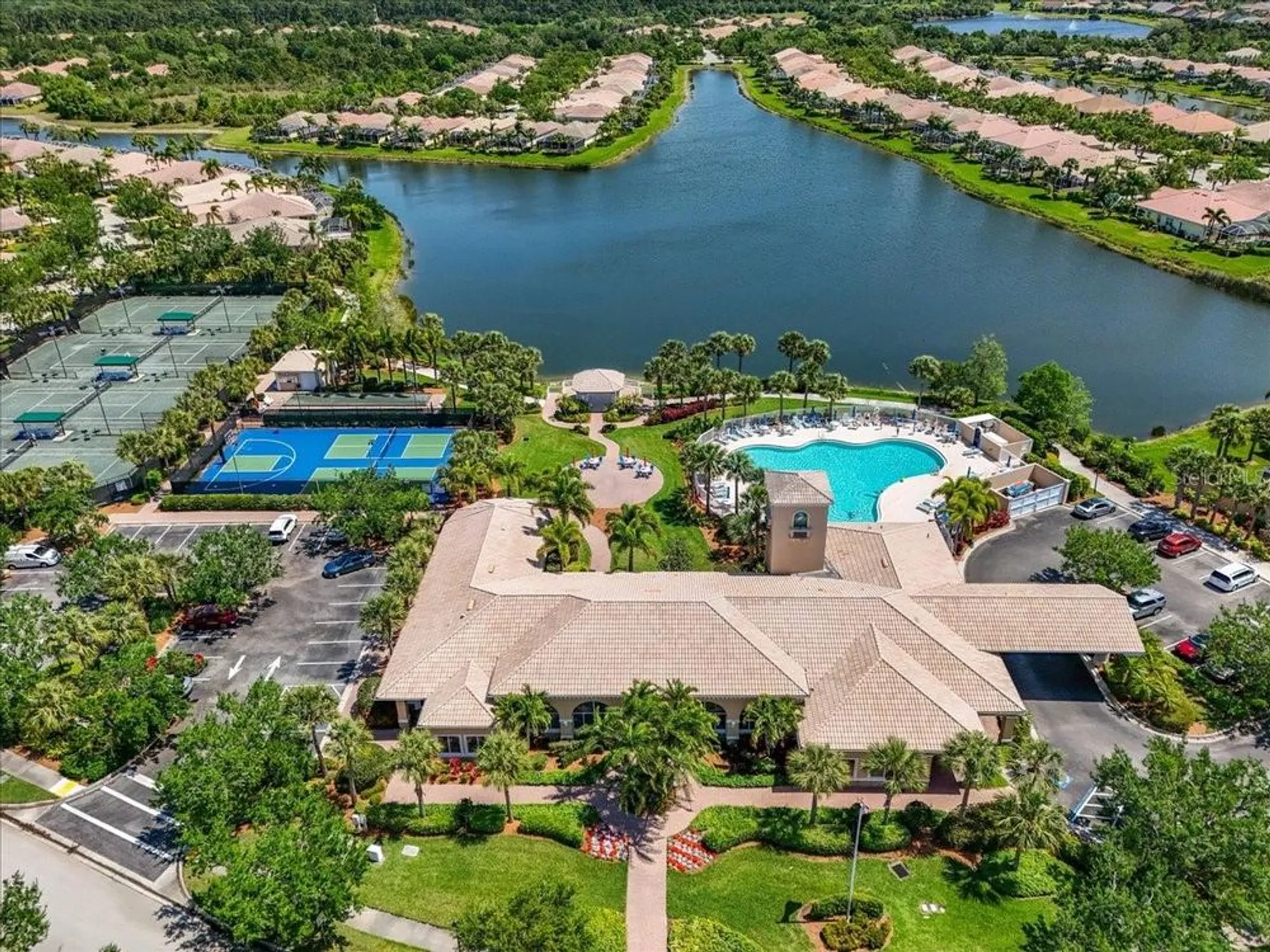 Property Slideshow image 20 of 24 | 1245 burgos dr 304, Sarasota, FL, 34238