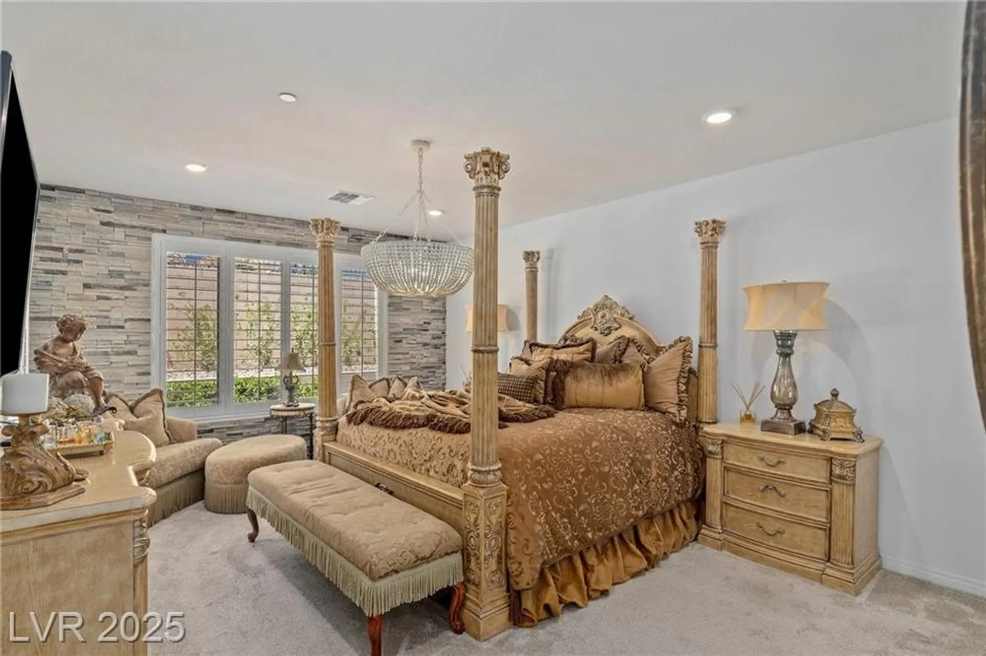 Property Slideshow image 15 of 44 | 25 red creek bluff st, Henderson, NV, 89011