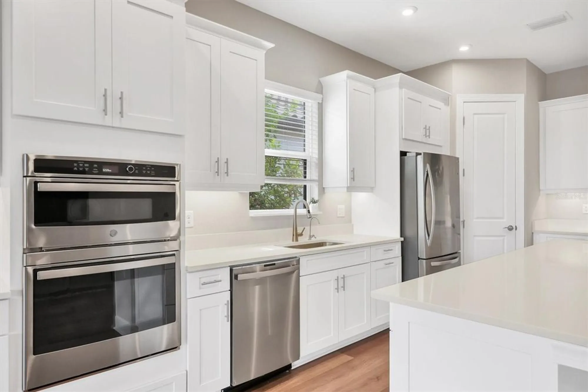 Property Slideshow image 14 of 71 | 10238 morning mist ln, Sarasota, FL, 34241