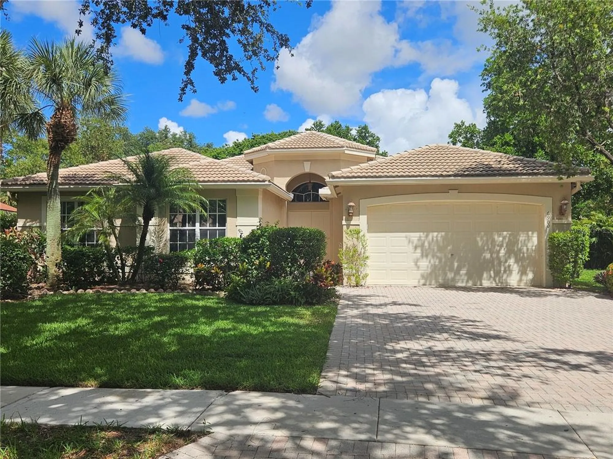 Property Slideshow image 1 of 75 | 6900 molakai cir, Boynton Beach, FL, 33437