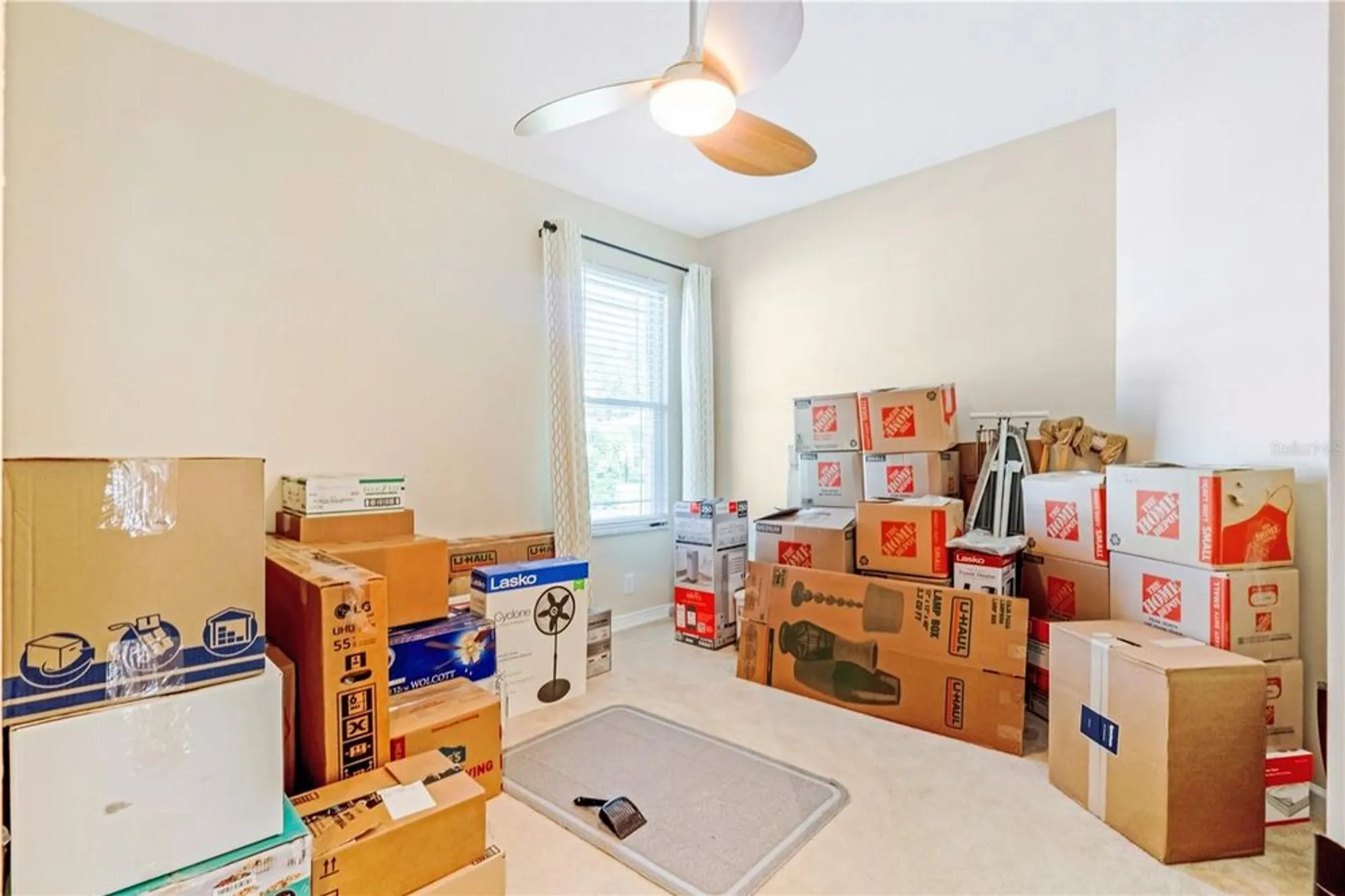 Property Slideshow image 20 of 33 | 123 avenham dr, Deland, FL, 32724
