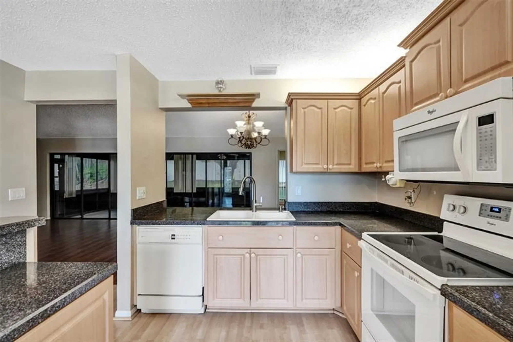 Property Slideshow image 13 of 94 | 1622 sw 19th ave, Deerfield Beach, FL, 33442