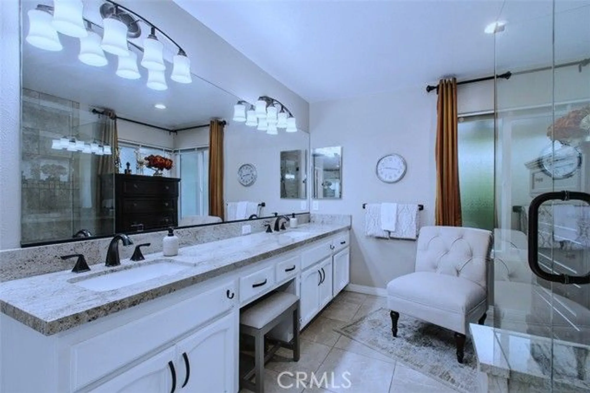 Property Slideshow image 22 of 45 | 40442 via amapola, Murrieta, CA, 92562