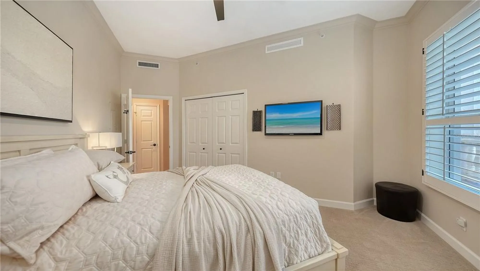 Property Slideshow image 32 of 65 | 5440 eagles point cir apt 104, Sarasota, FL, 34231