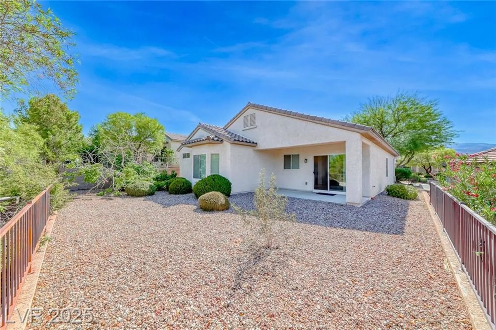 Property Slideshow image 33 of 50 | 2343 schaeffer hills dr, Henderson, NV, 89052