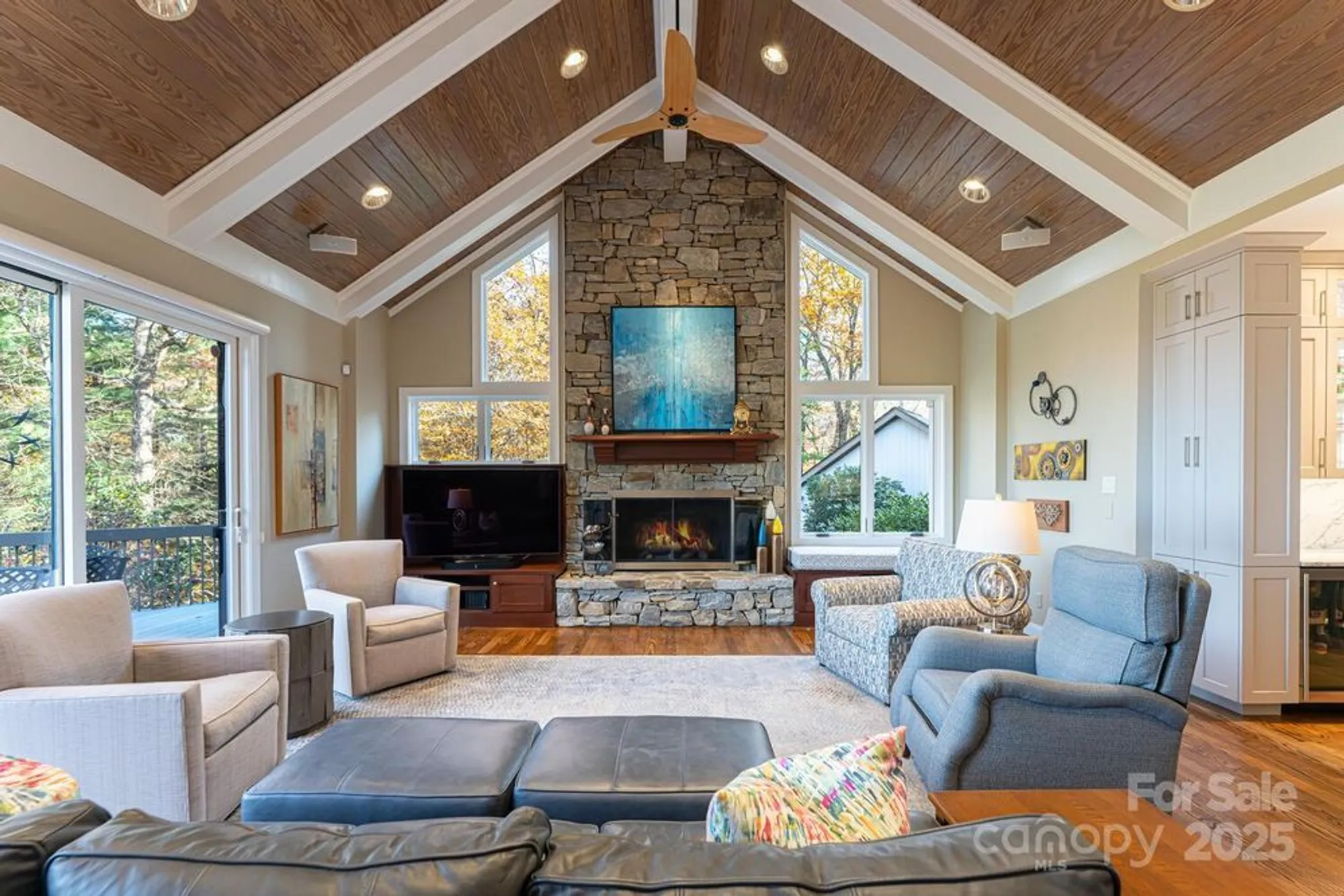 Property Slideshow image 8 of 48 | 106 woodglen ct, Flat Rock, NC, 28731