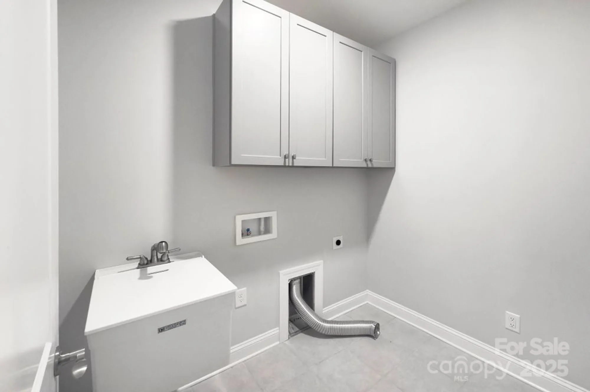 Property Slideshow image 30 of 46 | 5527 cheerful ln, Charlotte, NC, 28215